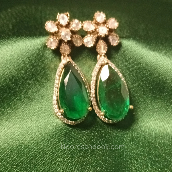 Victorian Green Necklace Set- Elephant Design - NoorESandook