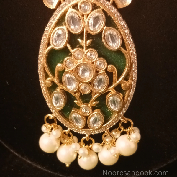 Green Inlay Work Necklace Set