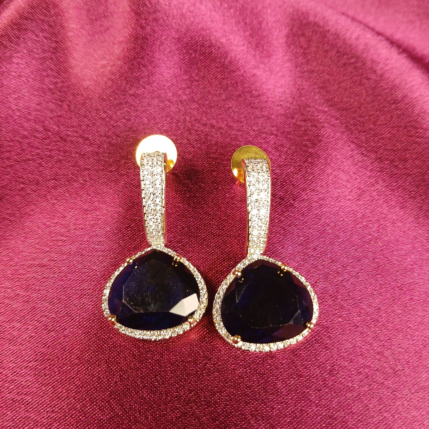 Saphire Blue Stone & American Diamond Pendant Set