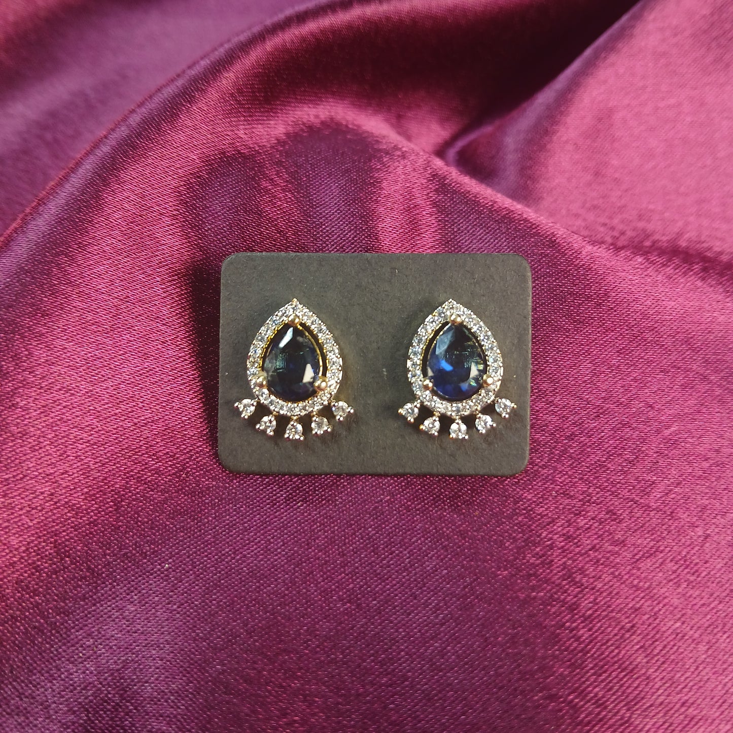 Modern Muse Pendant Set