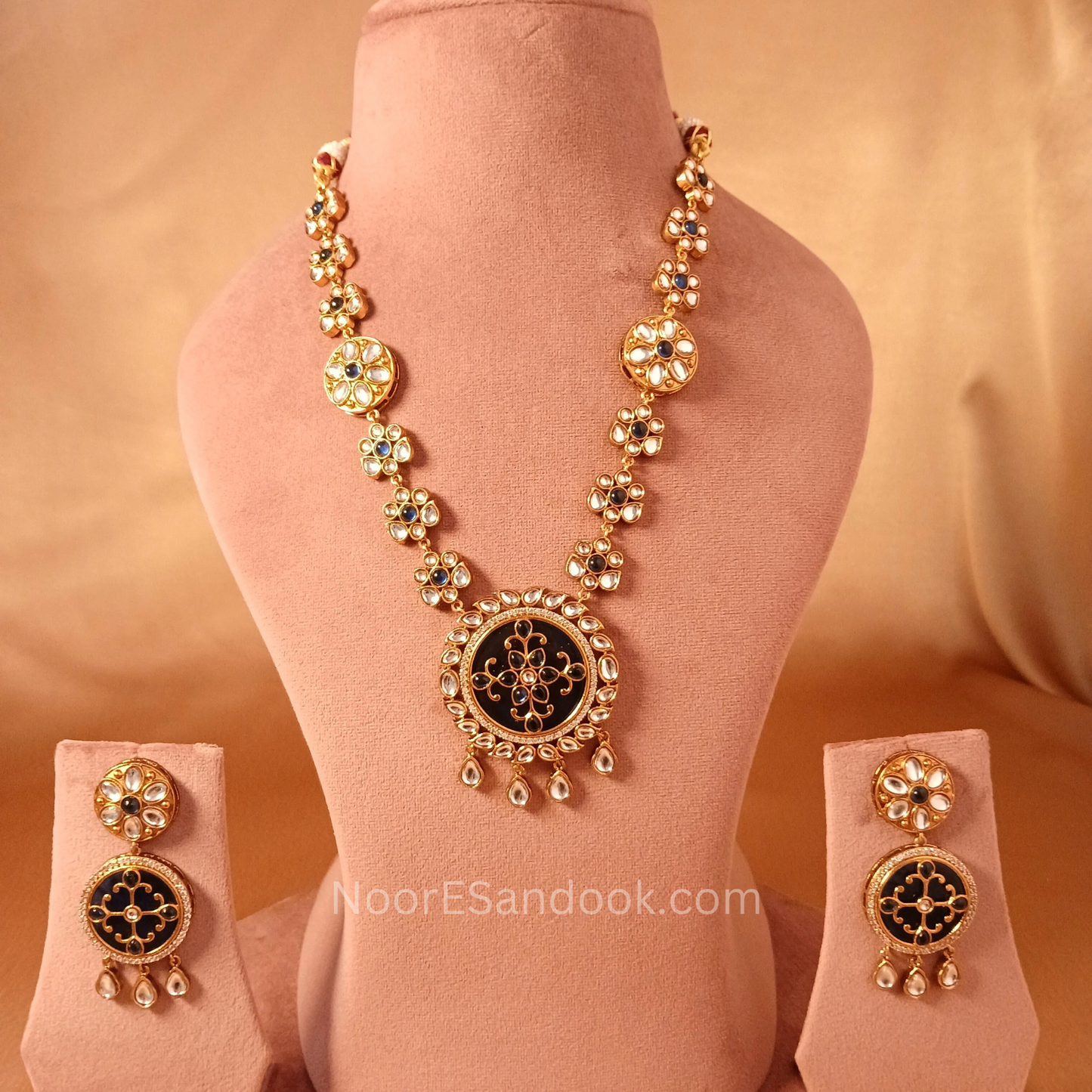 Theva type necklace set