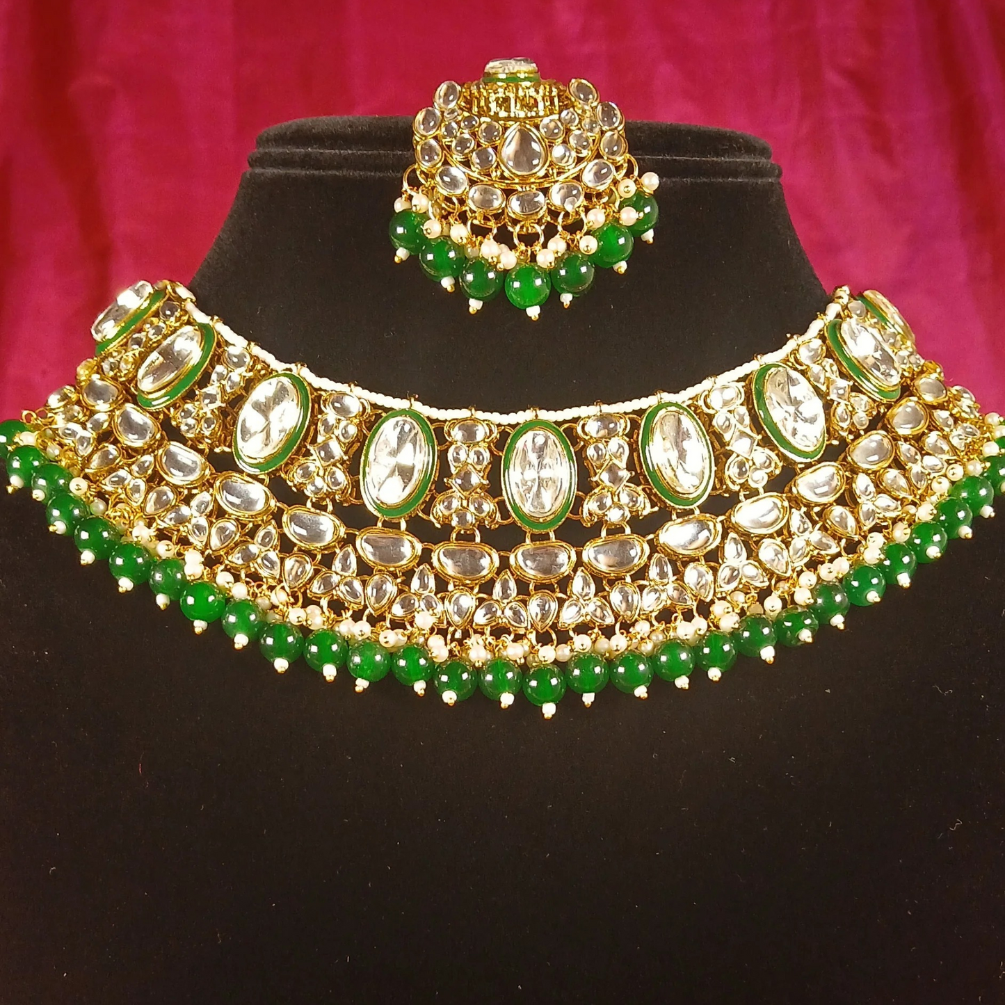 Kundan Necklace Set With Green Drops- Earrings & Maang Tika