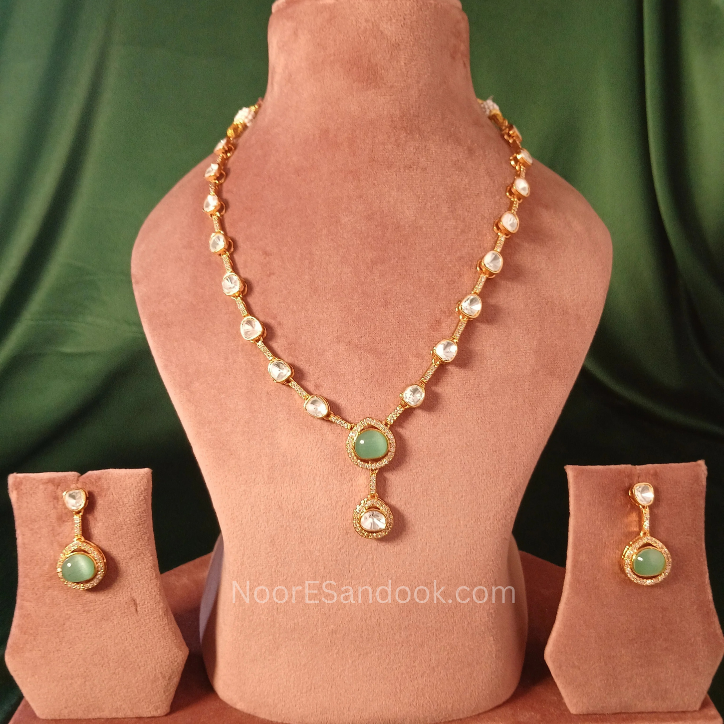 Polki and stone necklace