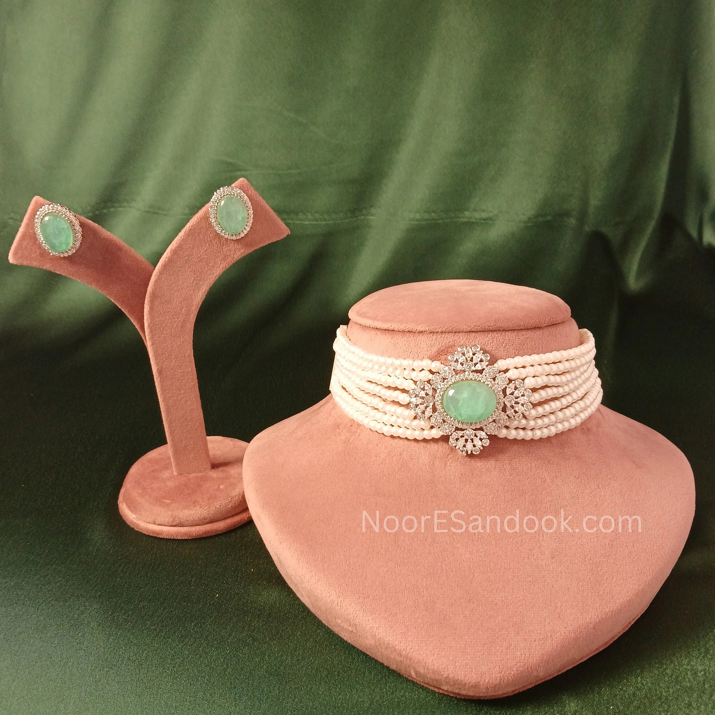 Pearl choker layers with stone in between (Mint Green)