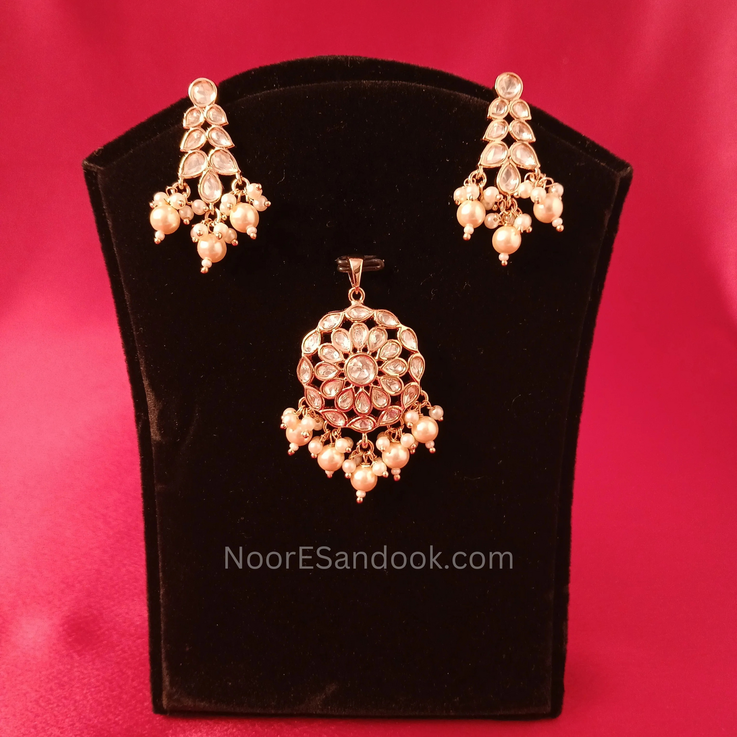Kundan Pendant Set