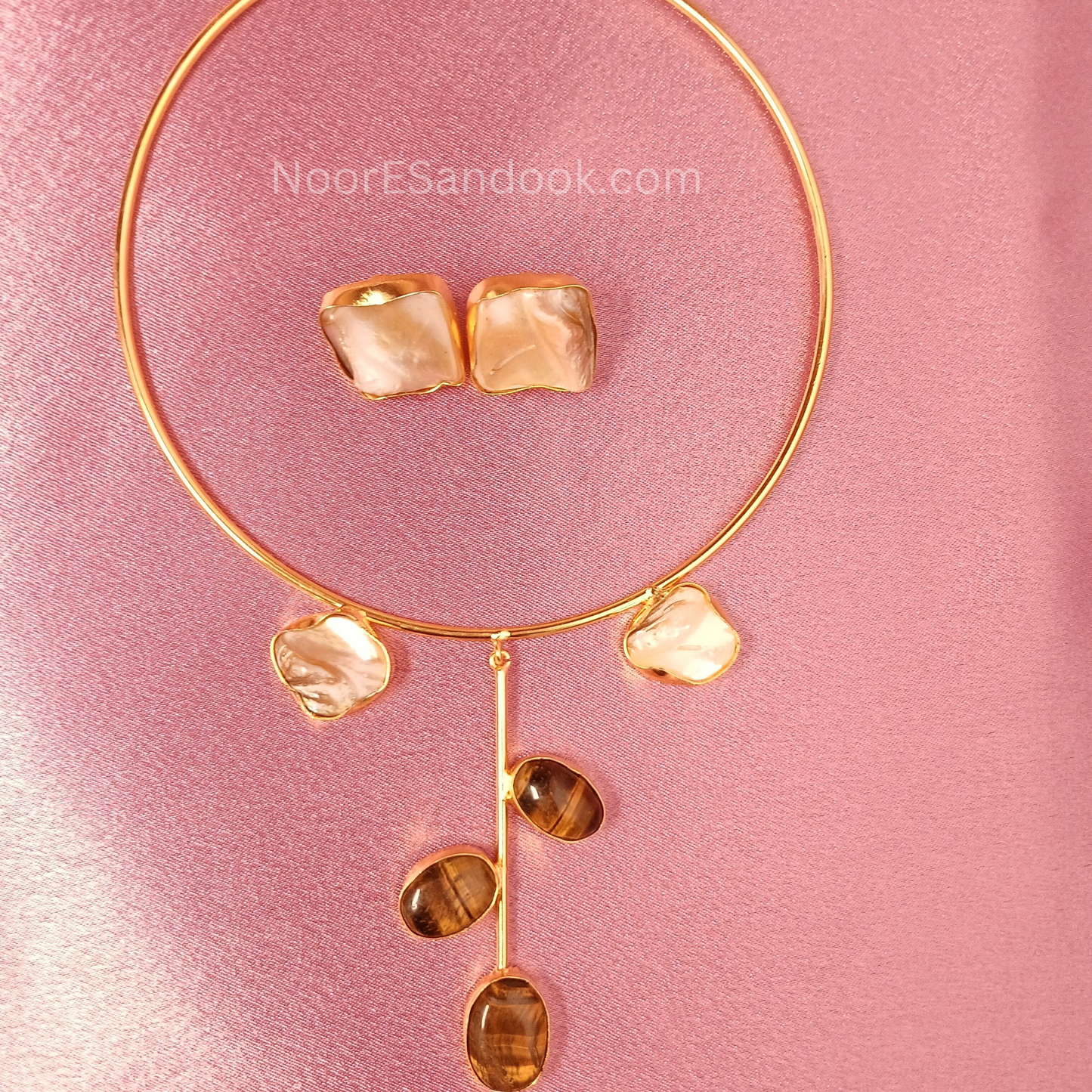 Haslee with hanging long pendant- Brown