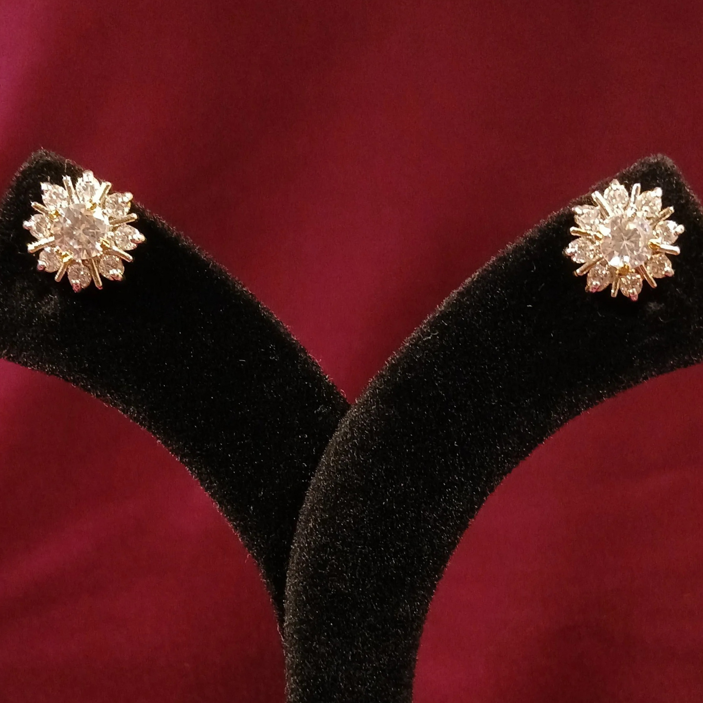 American Diamond Studds- APE99