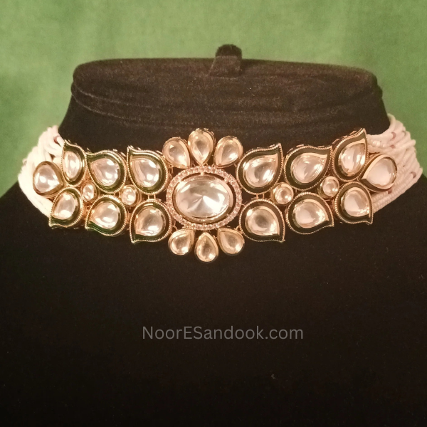 Kundan Choker Set- Bandhai
