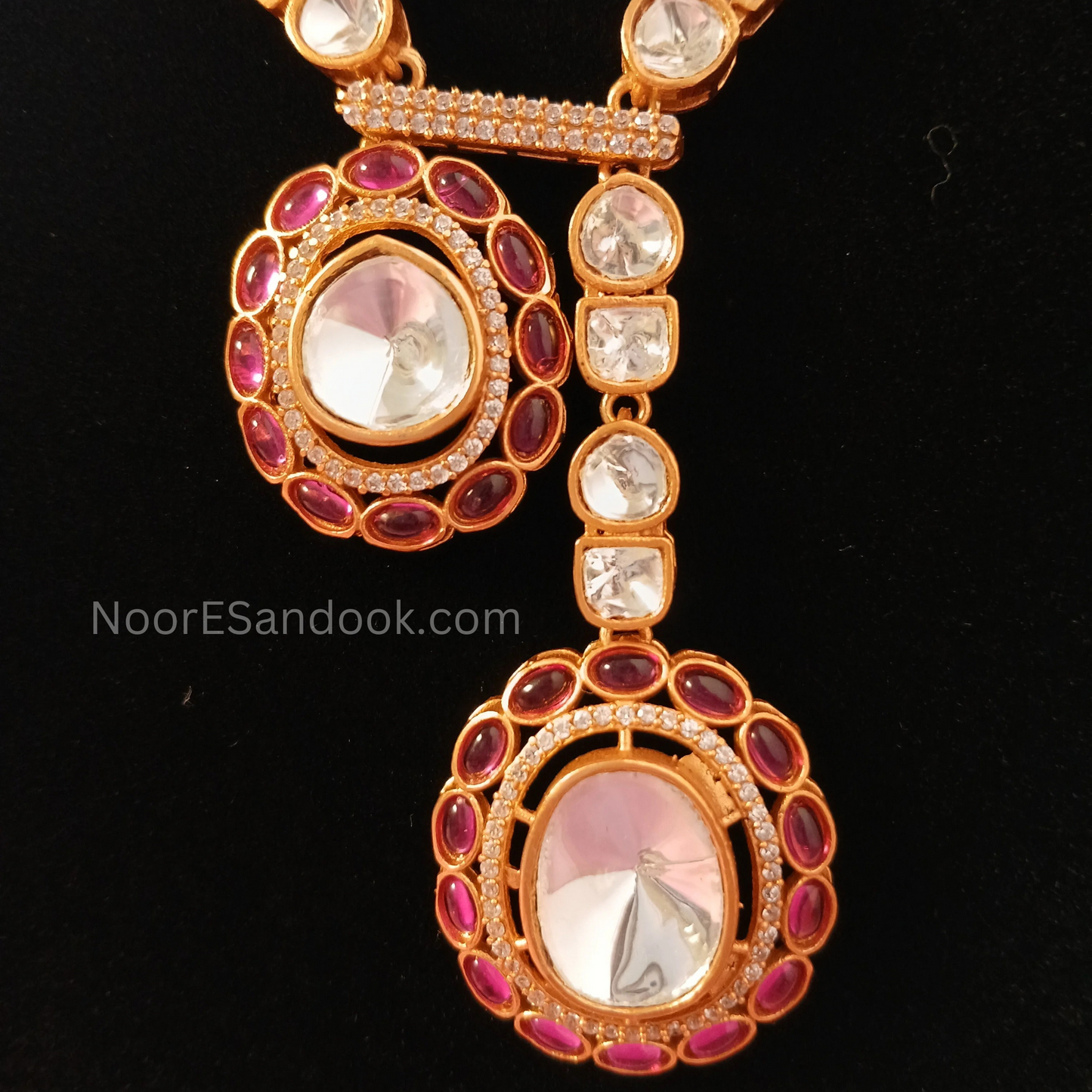 Long and short pendant in Long necklace