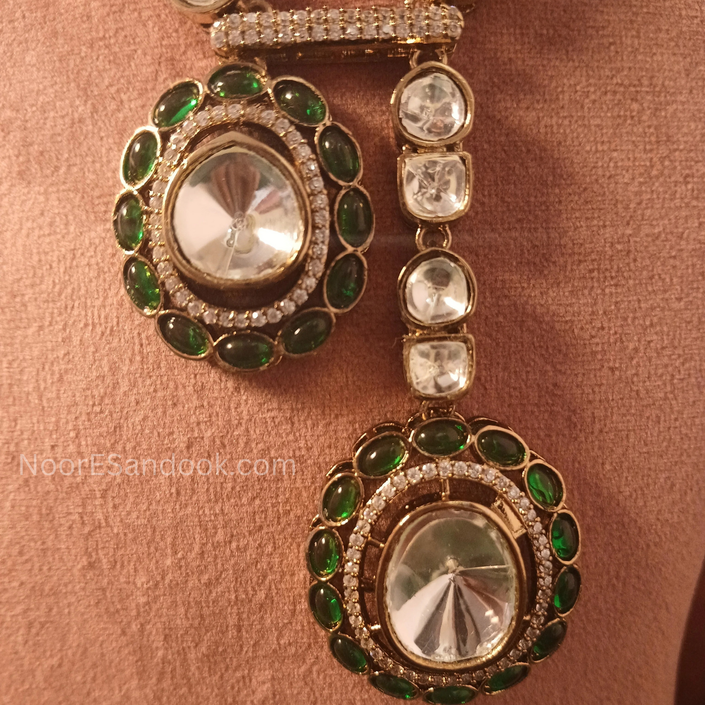 Long and short pendant in Long necklace