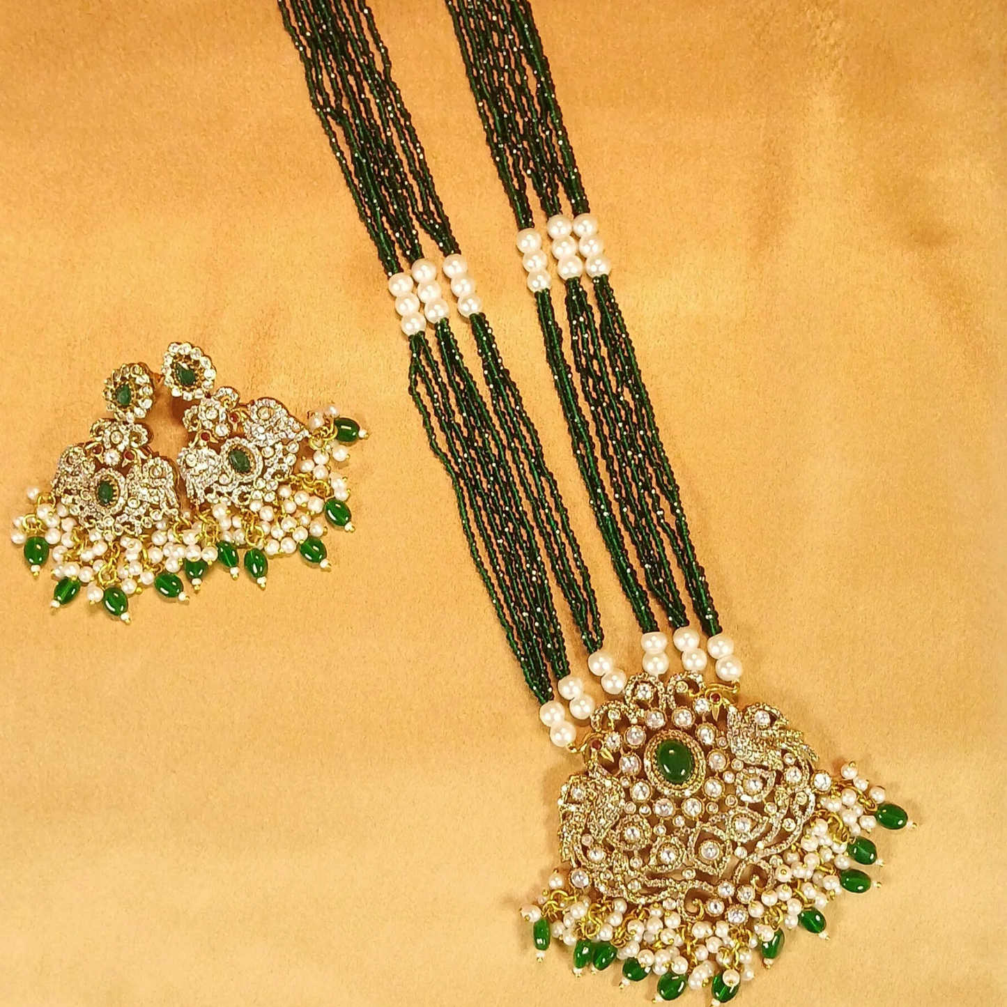 Vasanti Necklace Set