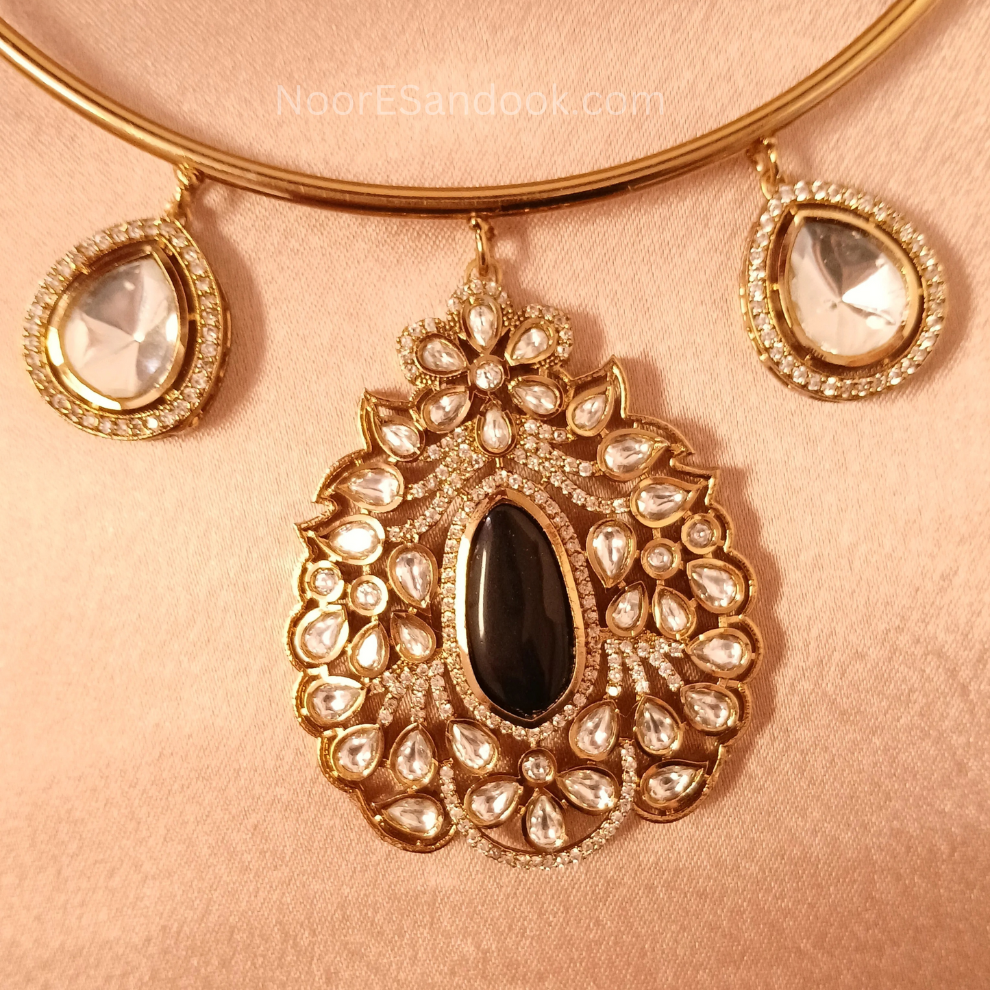 Indian Pendant Big with Haslee -Blue