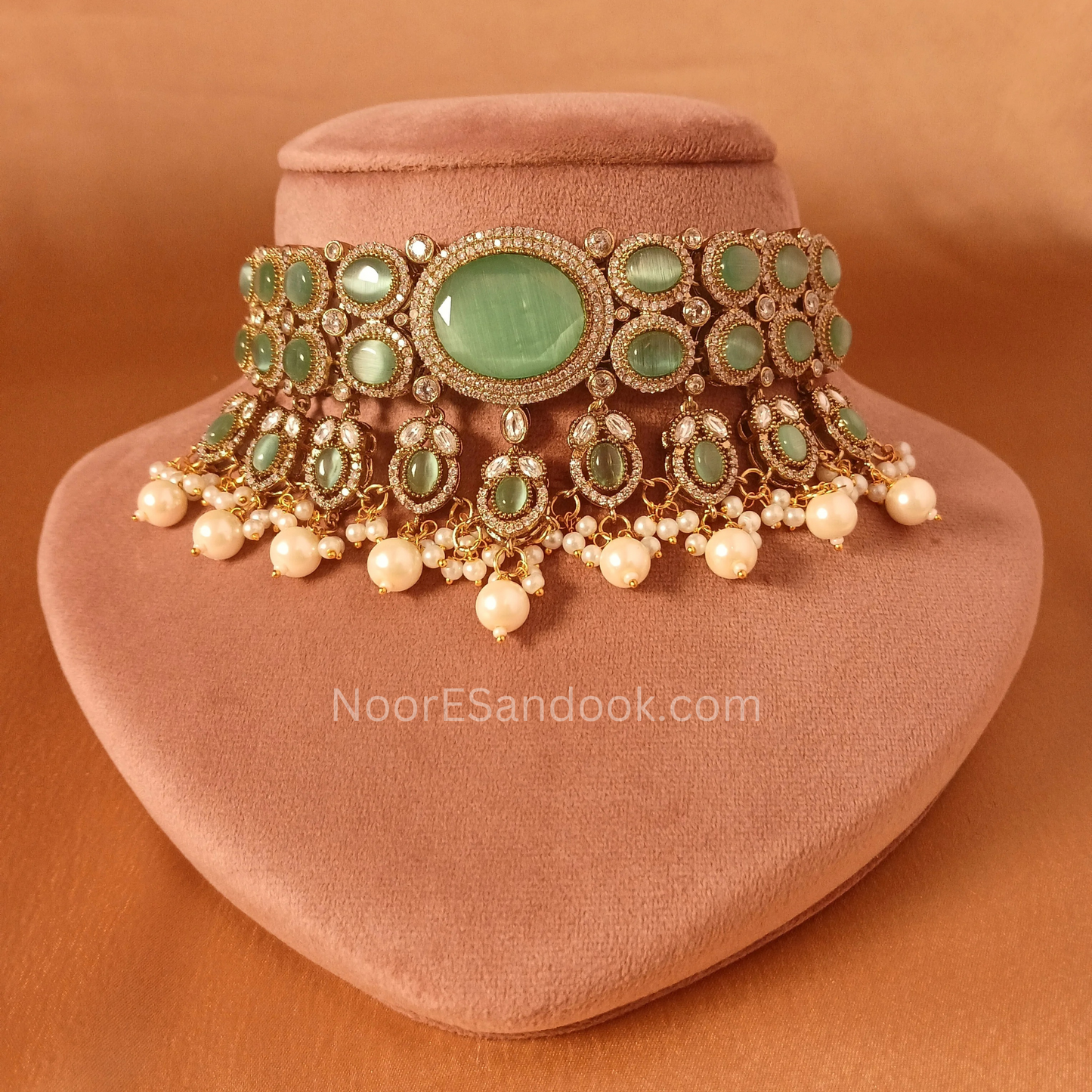 Doublet Stone Choker