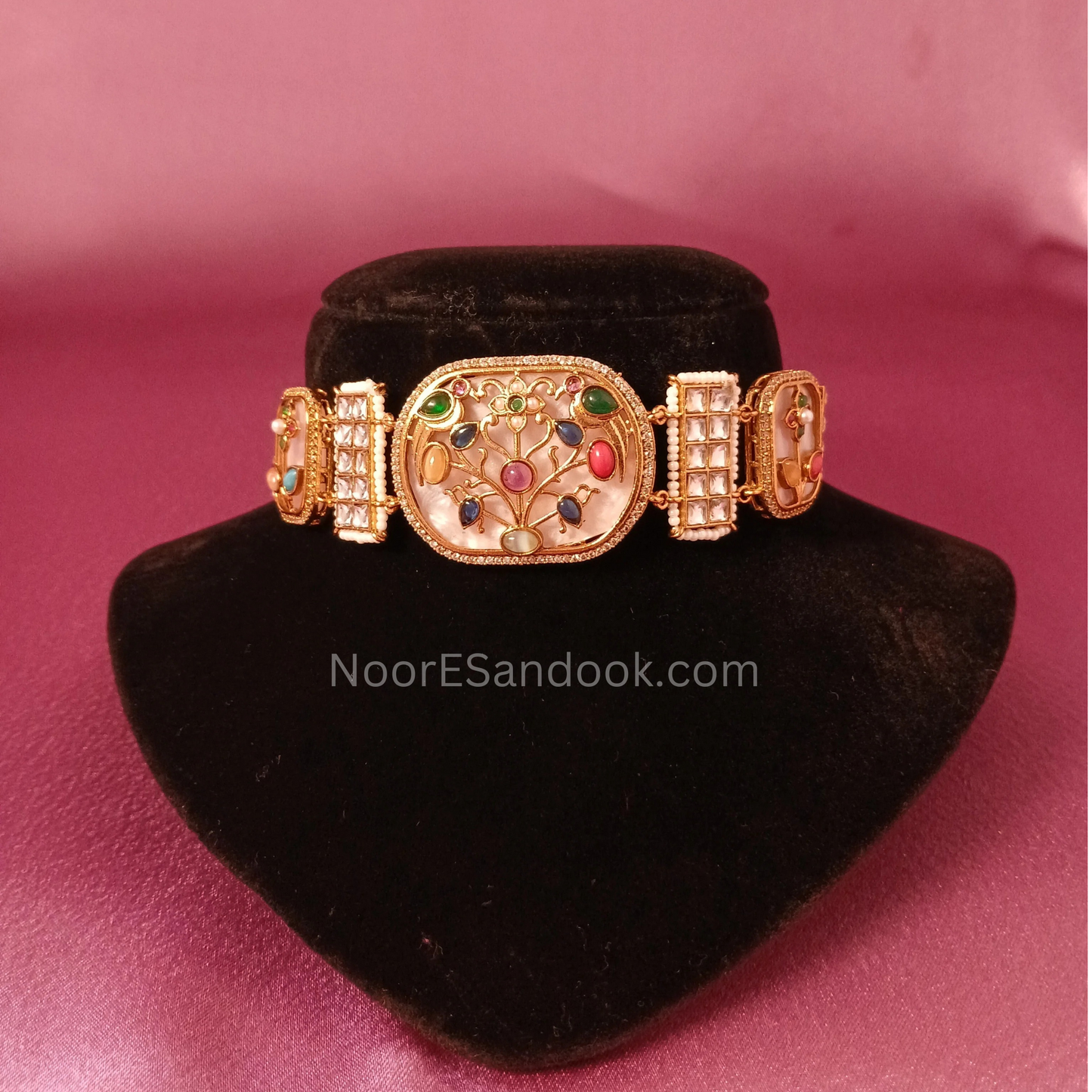 Artistic Stone carving Choker set (pink)