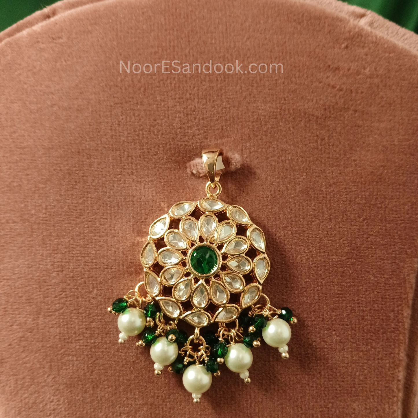Kundan Pendant Set