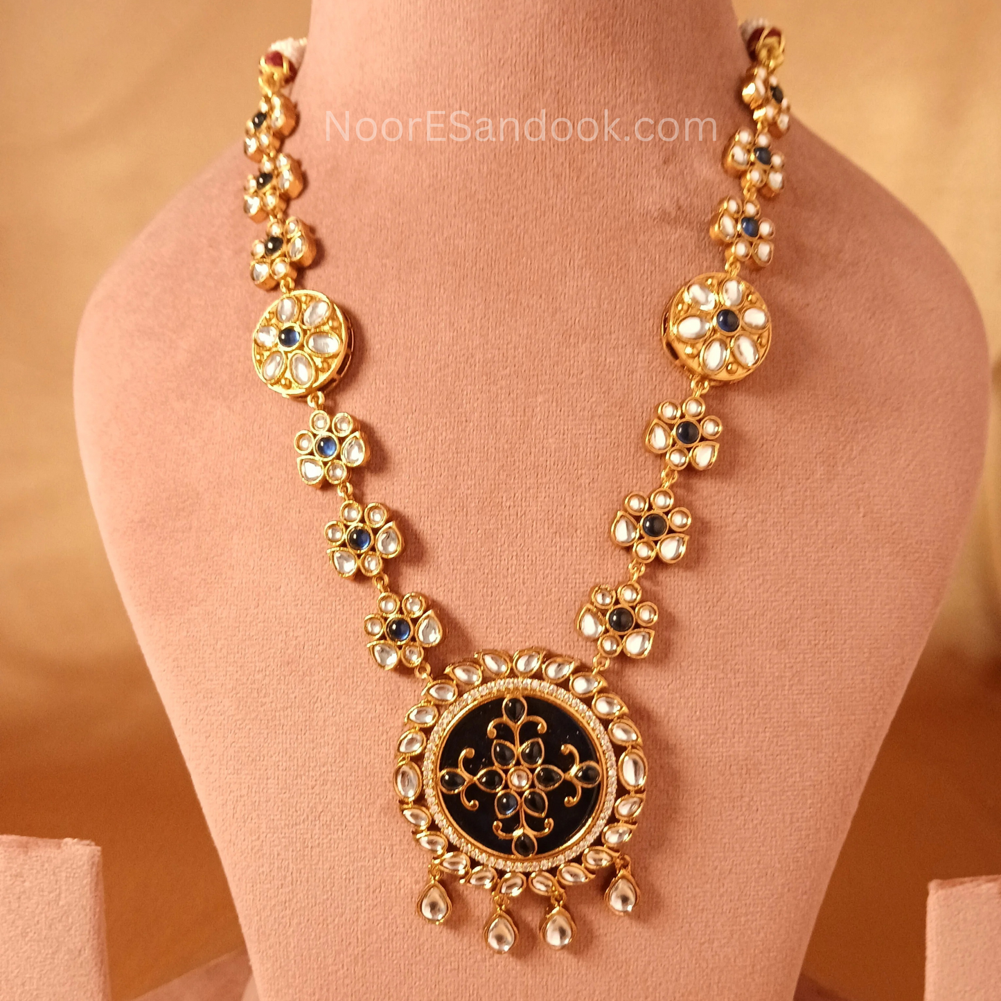 Theva type necklace set