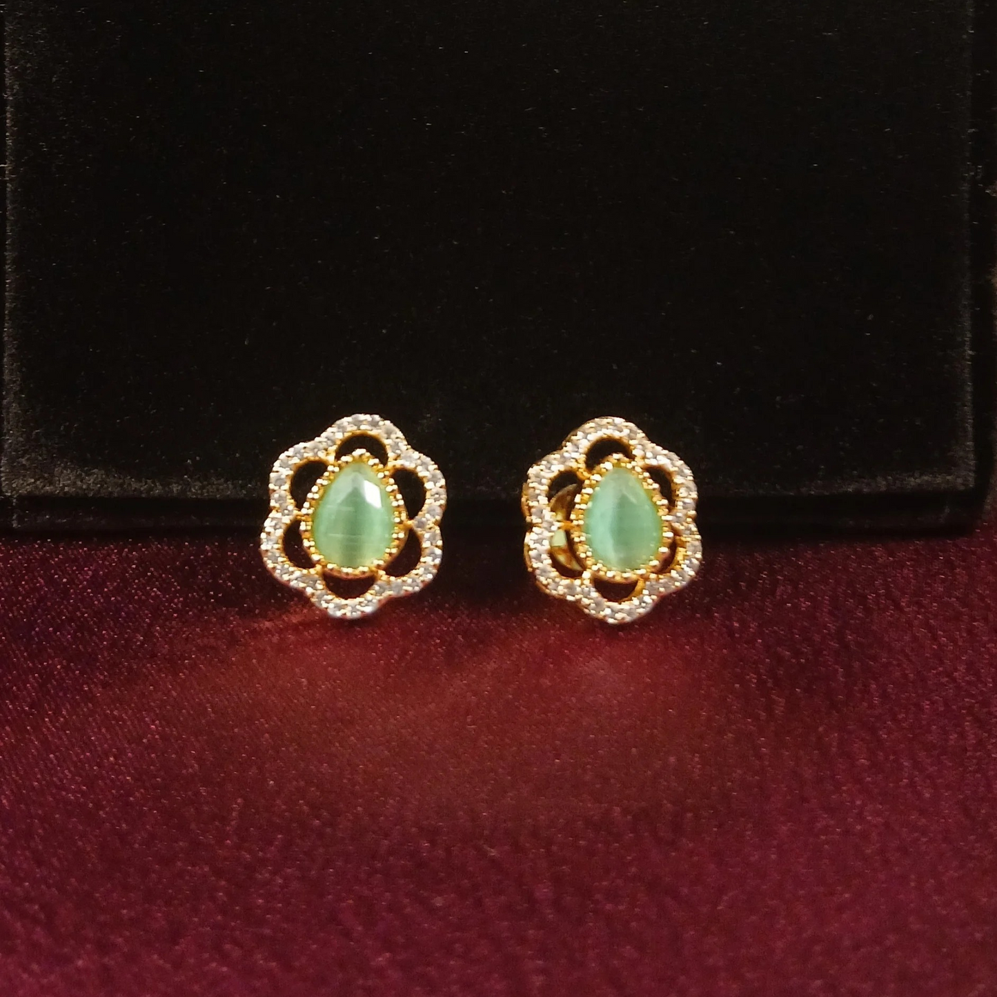 Polki Pendant Set with Green Stone