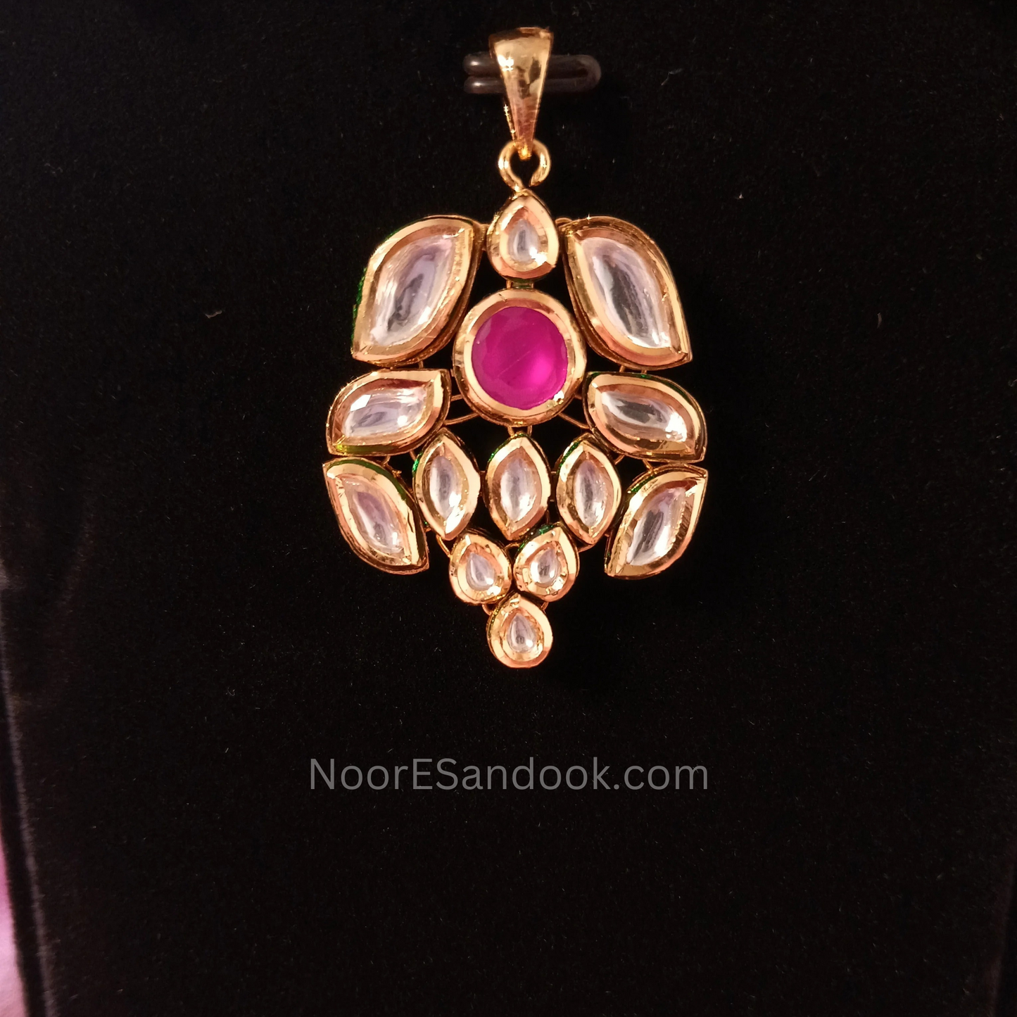 Kundan Pendant Set