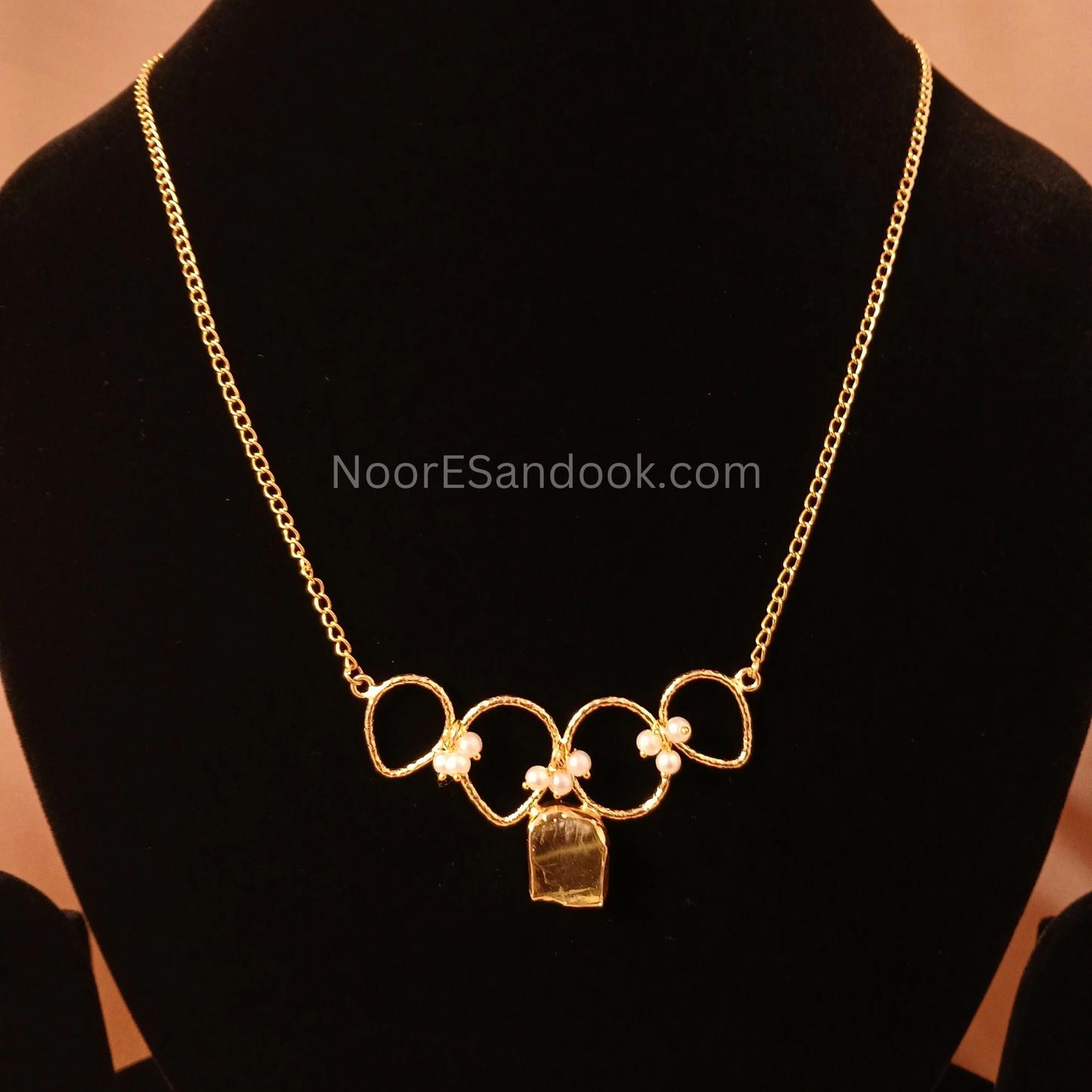 Stone pendant with chain- Yellow