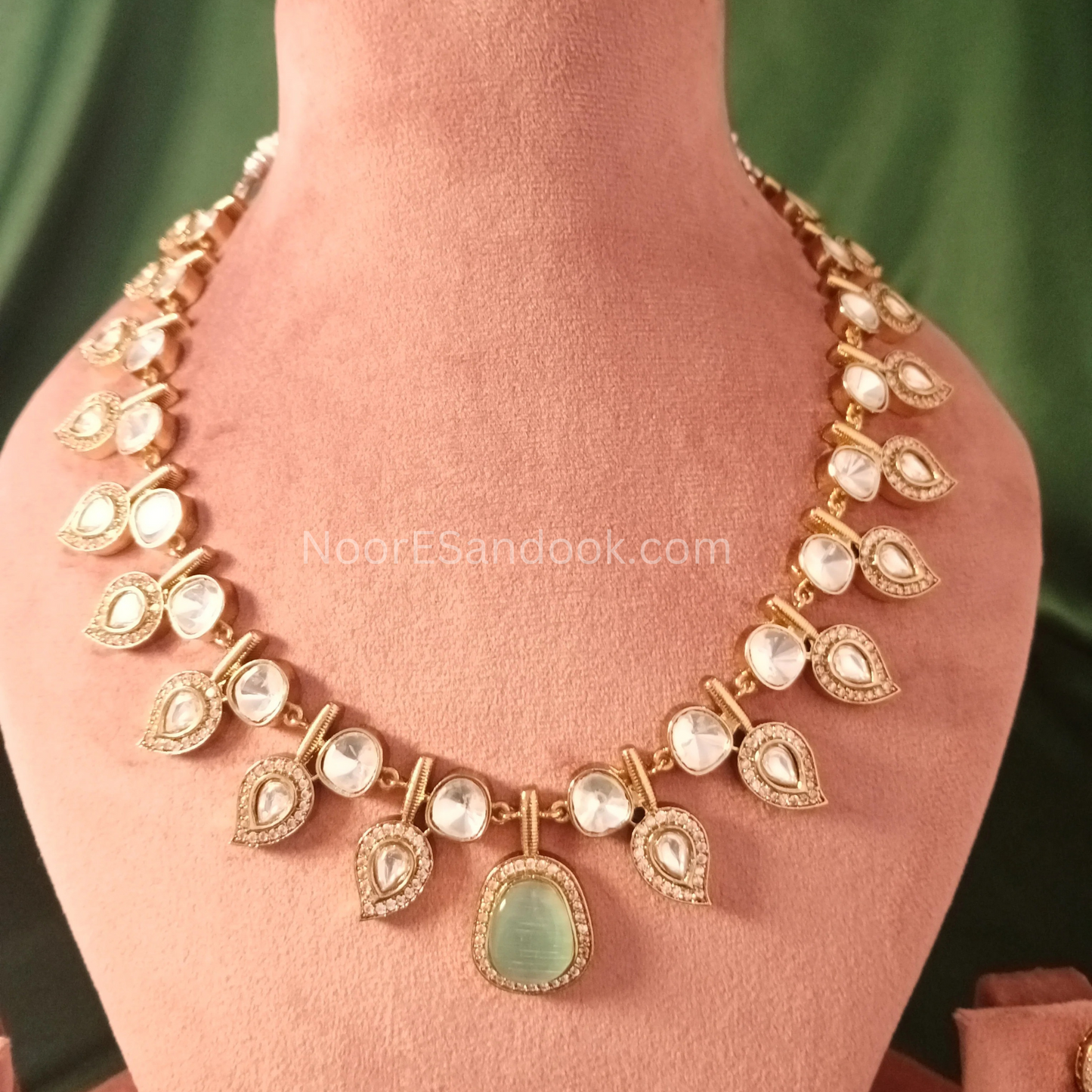 Polki and stone set