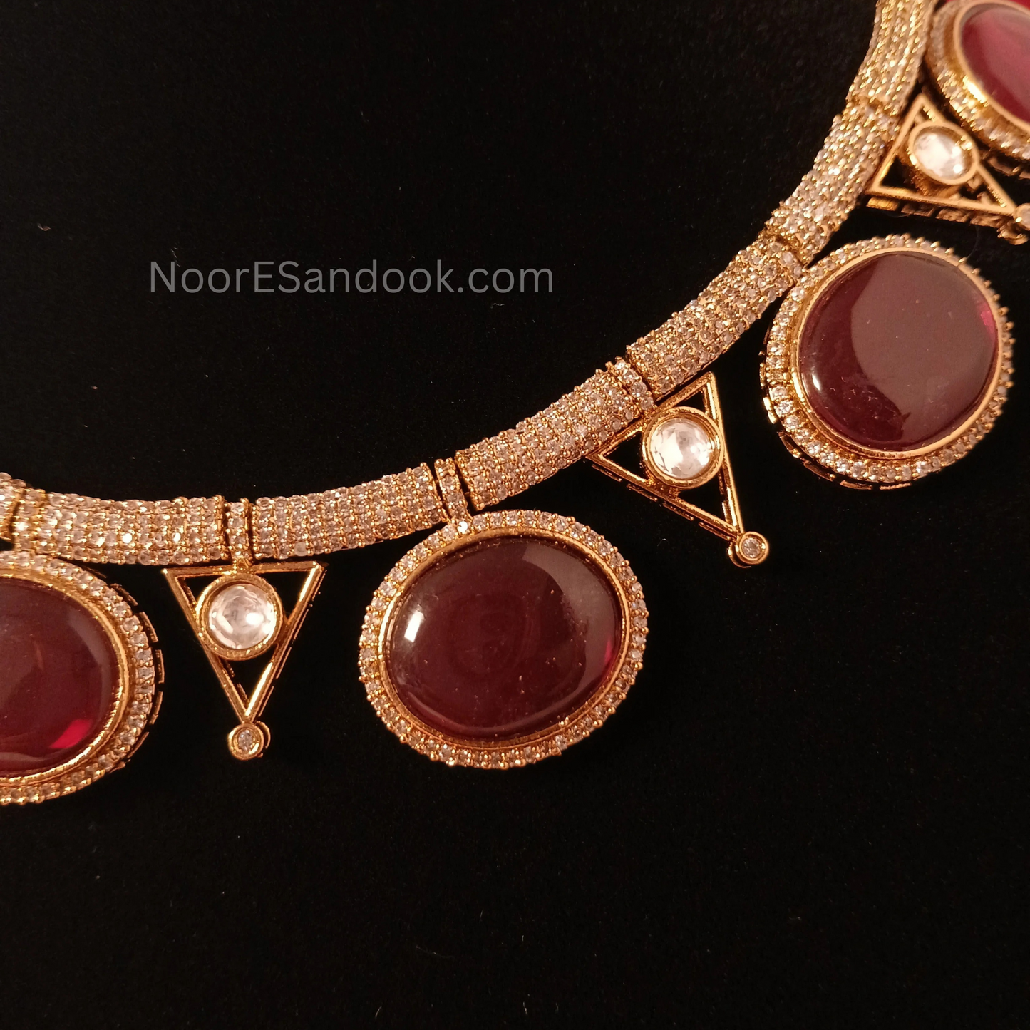 Round and v Doublet stone necklace- Red