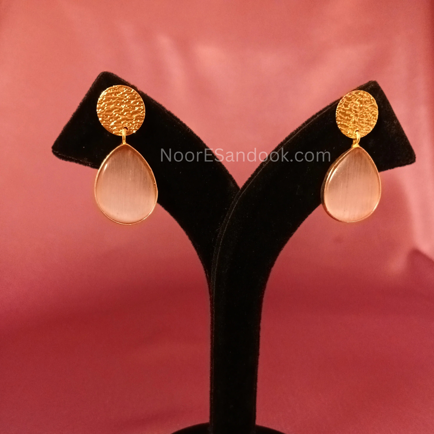 Long stone pendant with simple chain-Pink