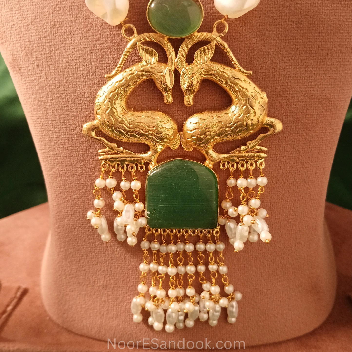 Long Antique Big Pendant with pearl chain (Mint Green)