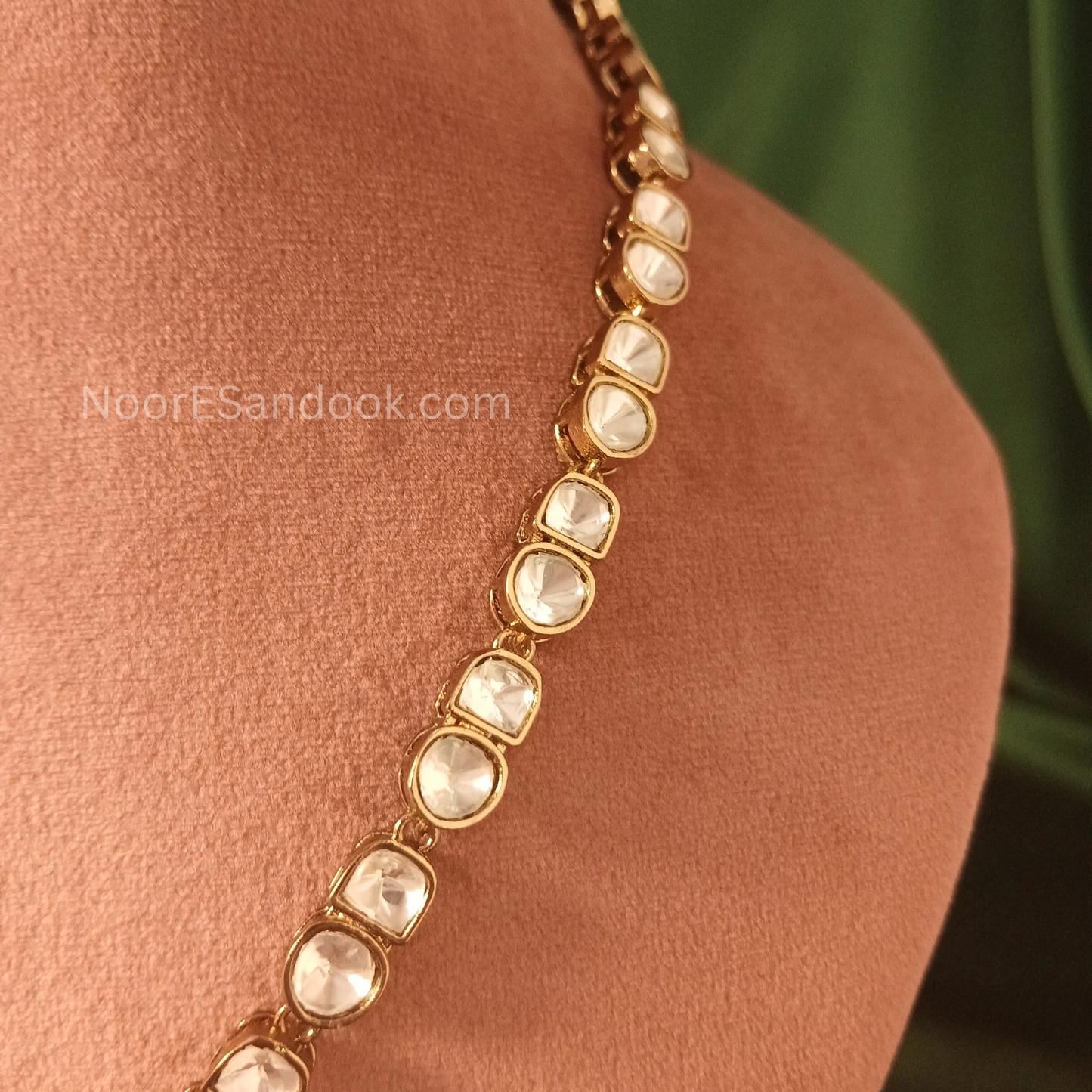 Long and short pendant in Long necklace