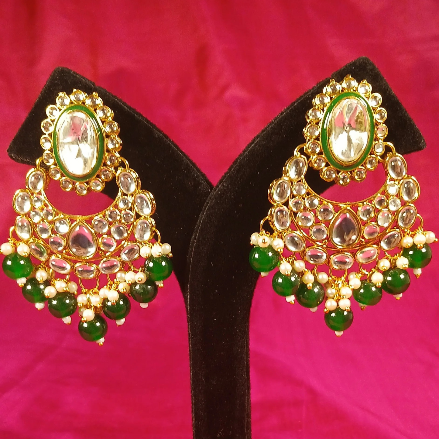 Kundan Necklace Set With Green Drops- Earrings & Maang Tika