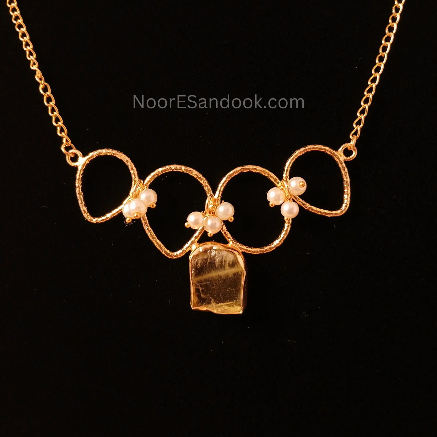Stone pendant with chain- Yellow