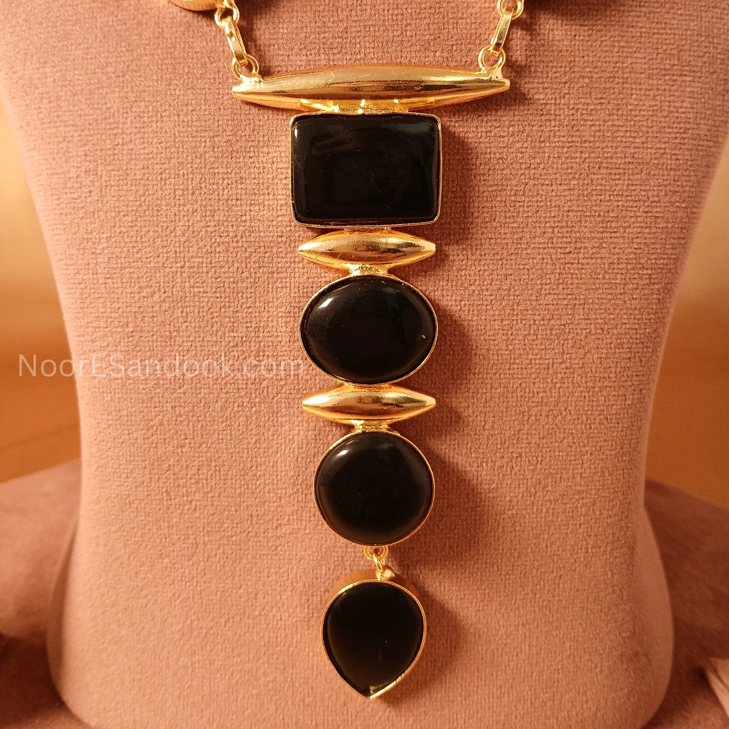 Long stone pendant with simple chain-Black