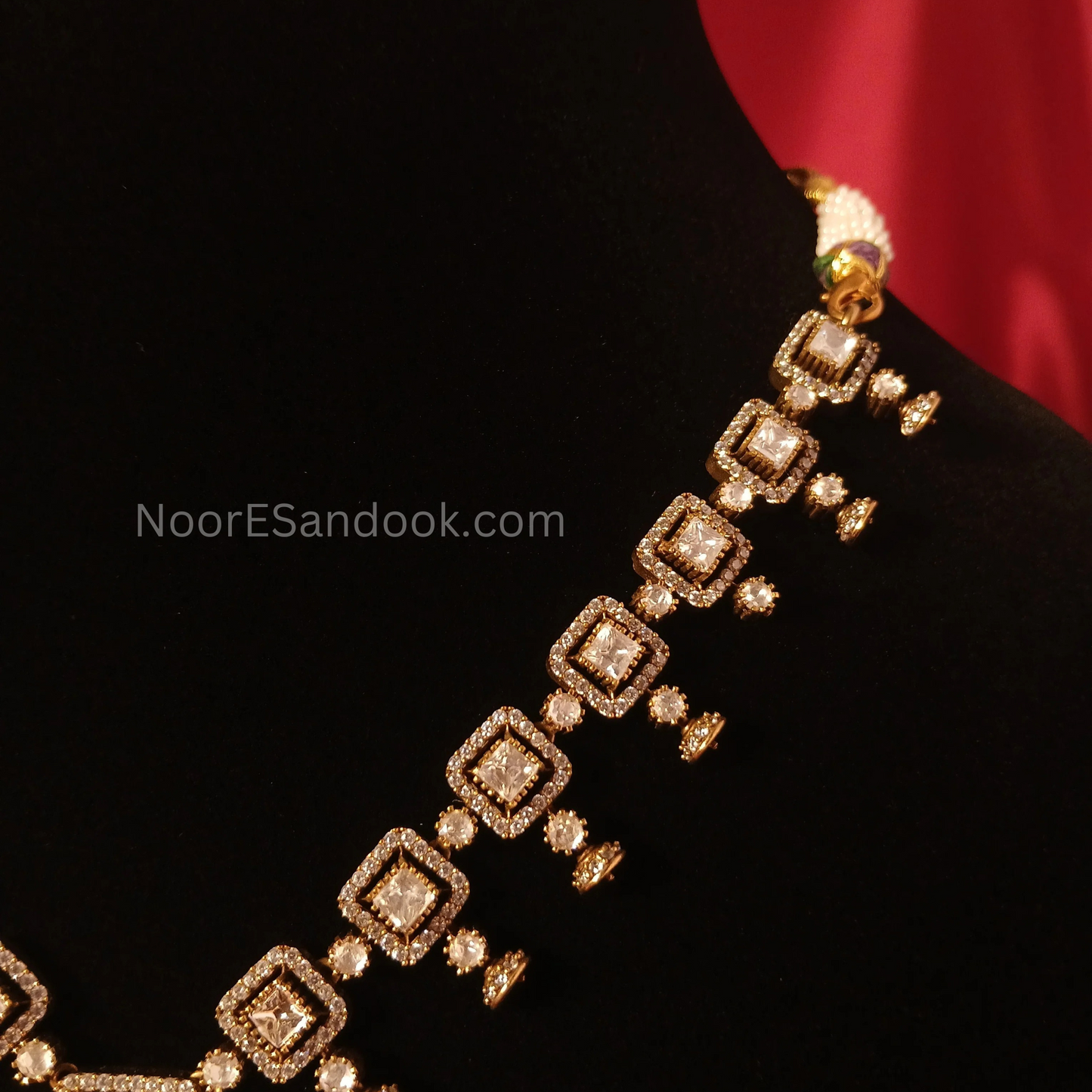 Victorian with elegant big red pendant