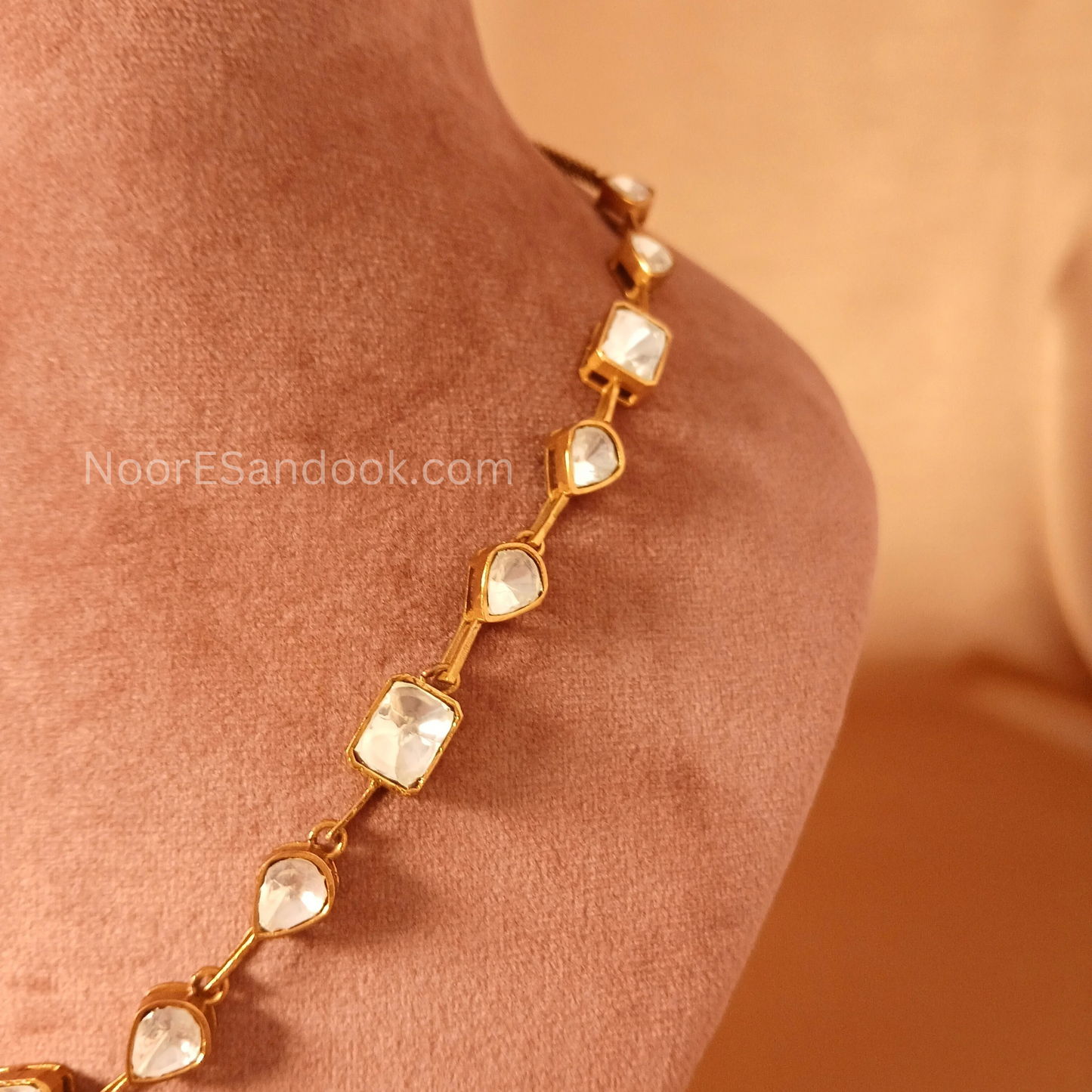 Polki with stone pendant