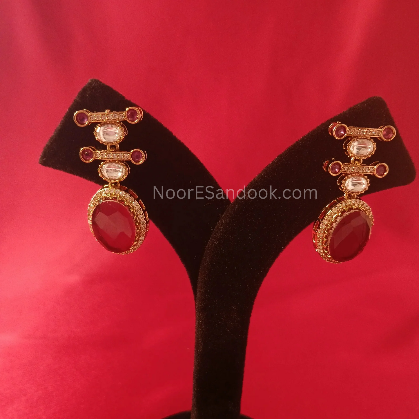 Polki and stone necklace