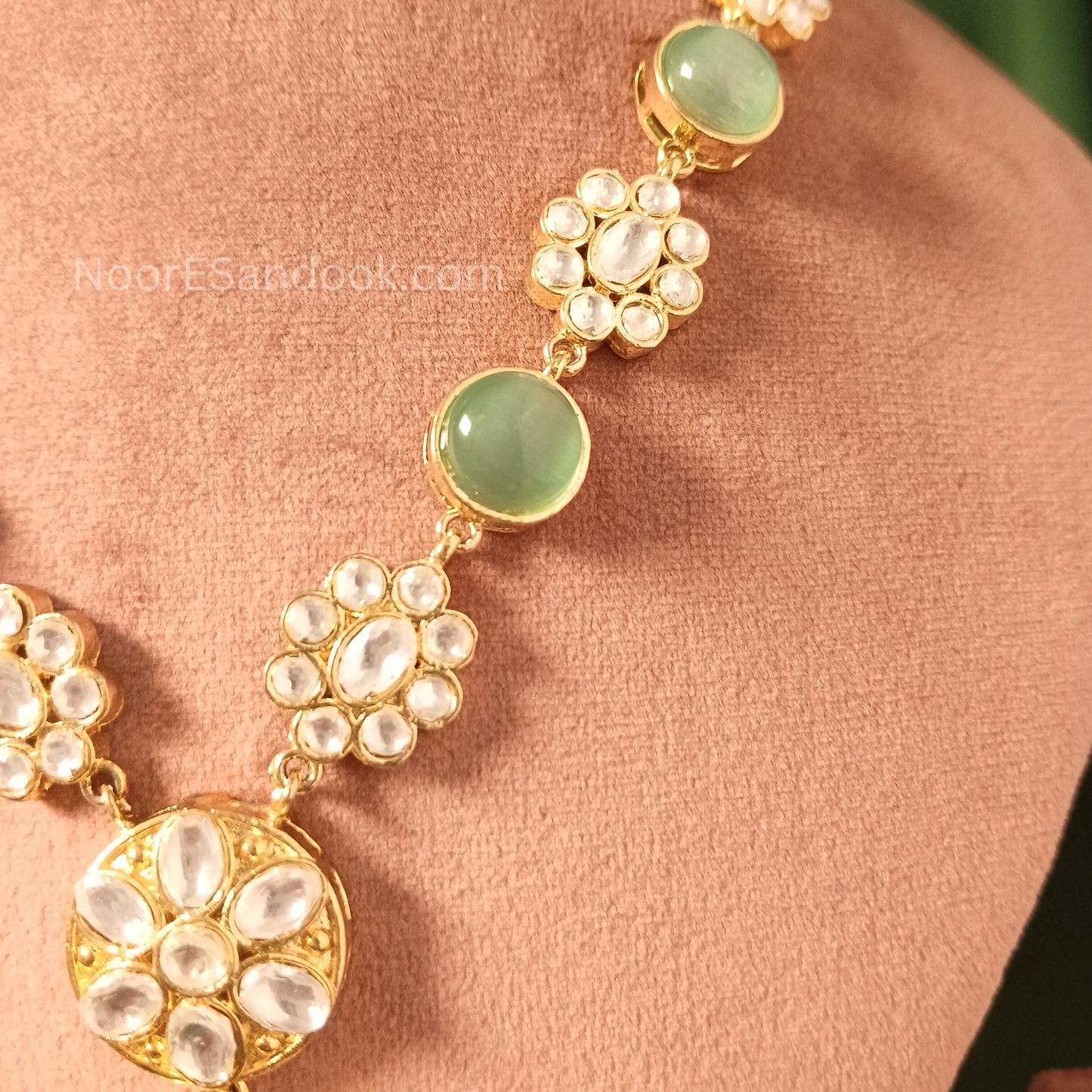 Artistic Stone carving Full Necklace set (Green)