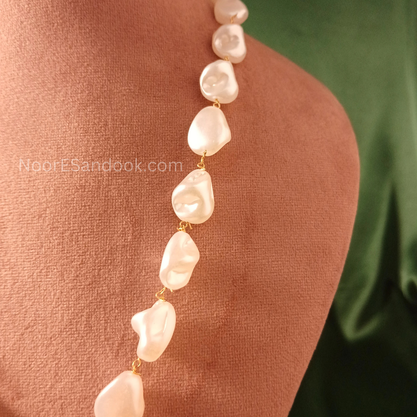 Long Antique Big Pendant with pearl chain (Mint Green)