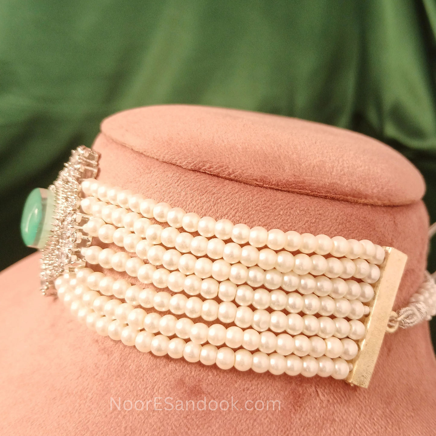 Pearl choker layers with stone in between (Mint Green)