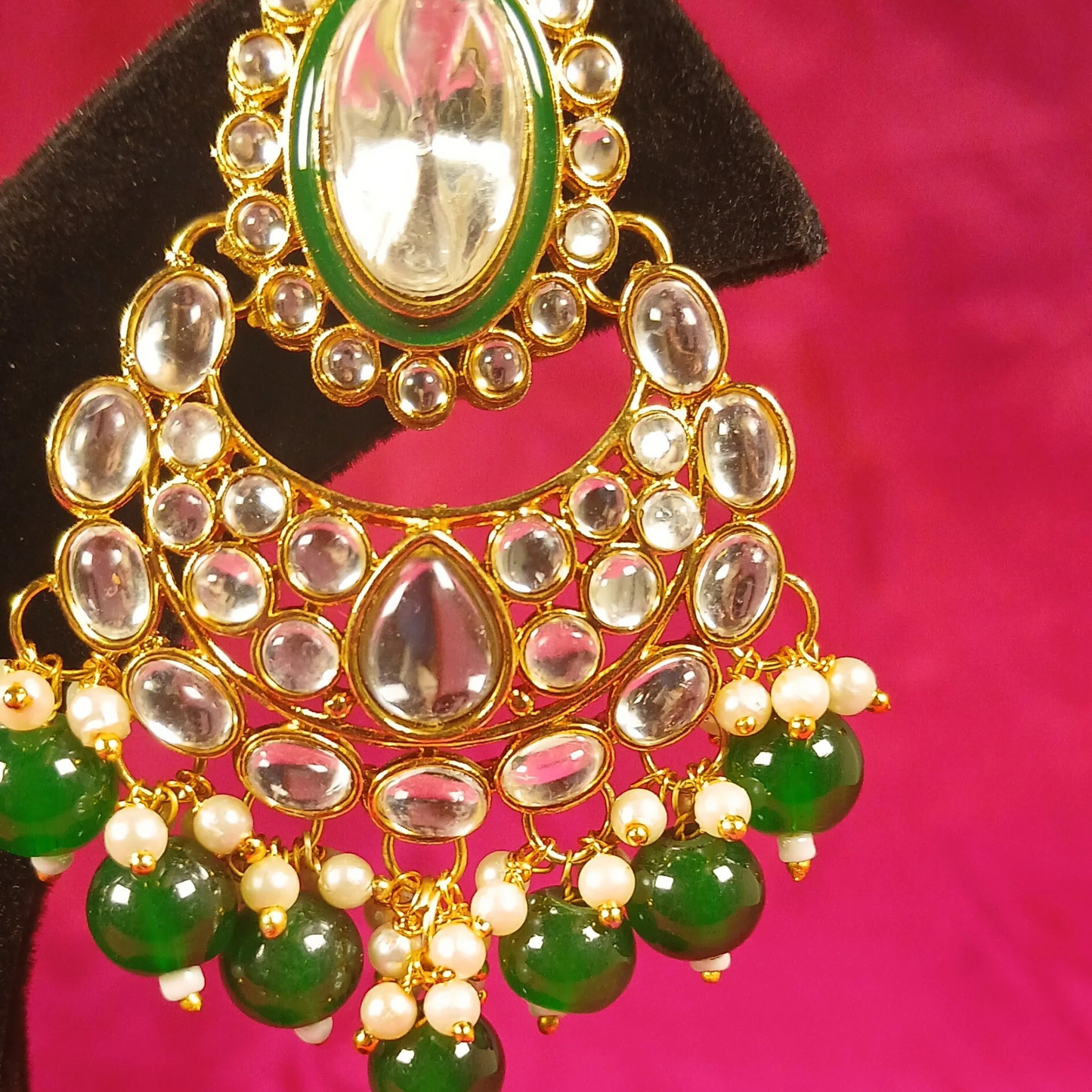 Kundan Necklace Set With Green Drops- Earrings & Maang Tika