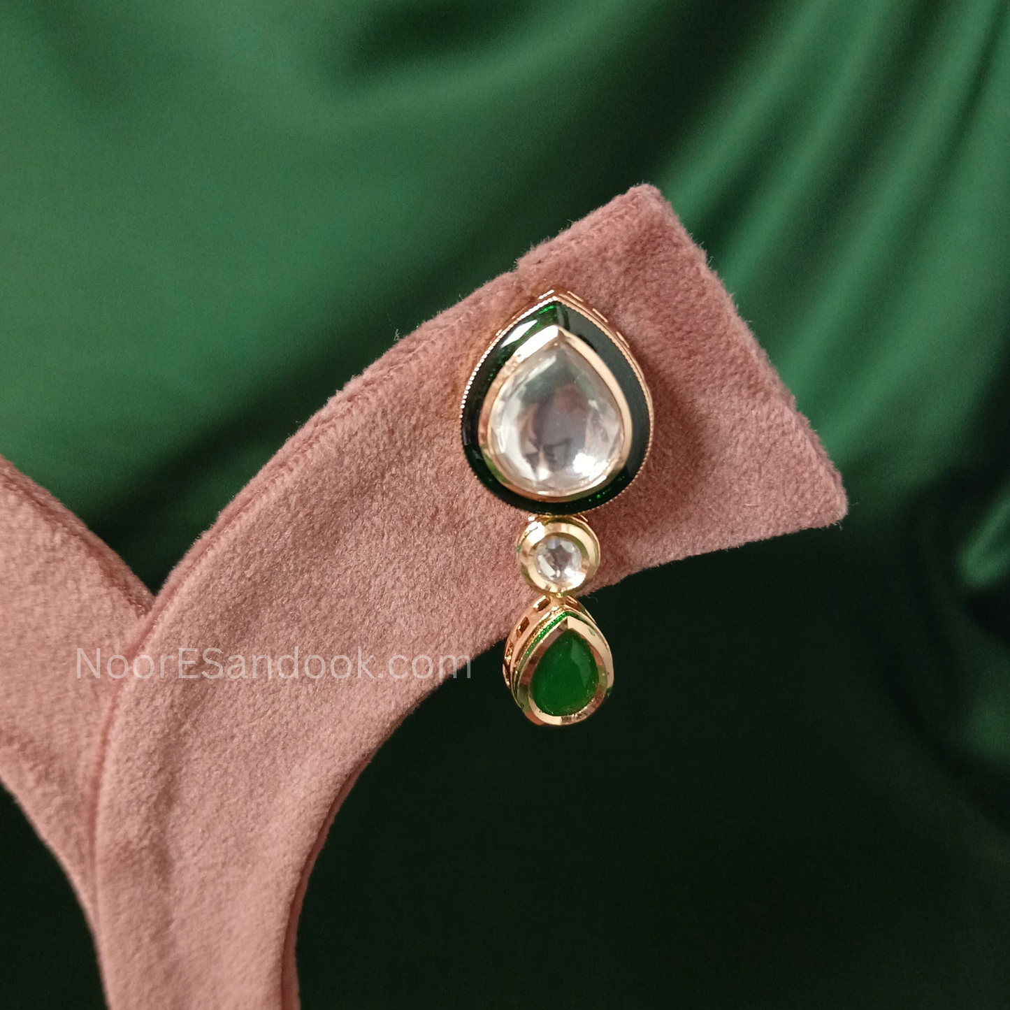 Chitra Kundan Pendant Set - NoorESandook