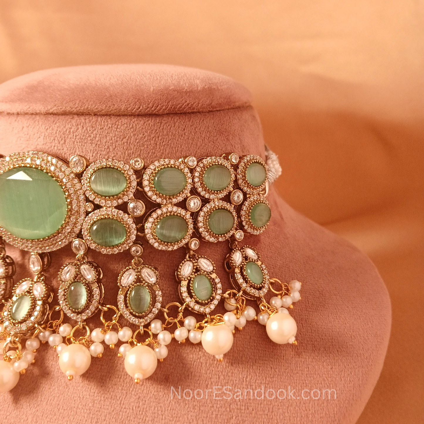 Doublet Stone Choker