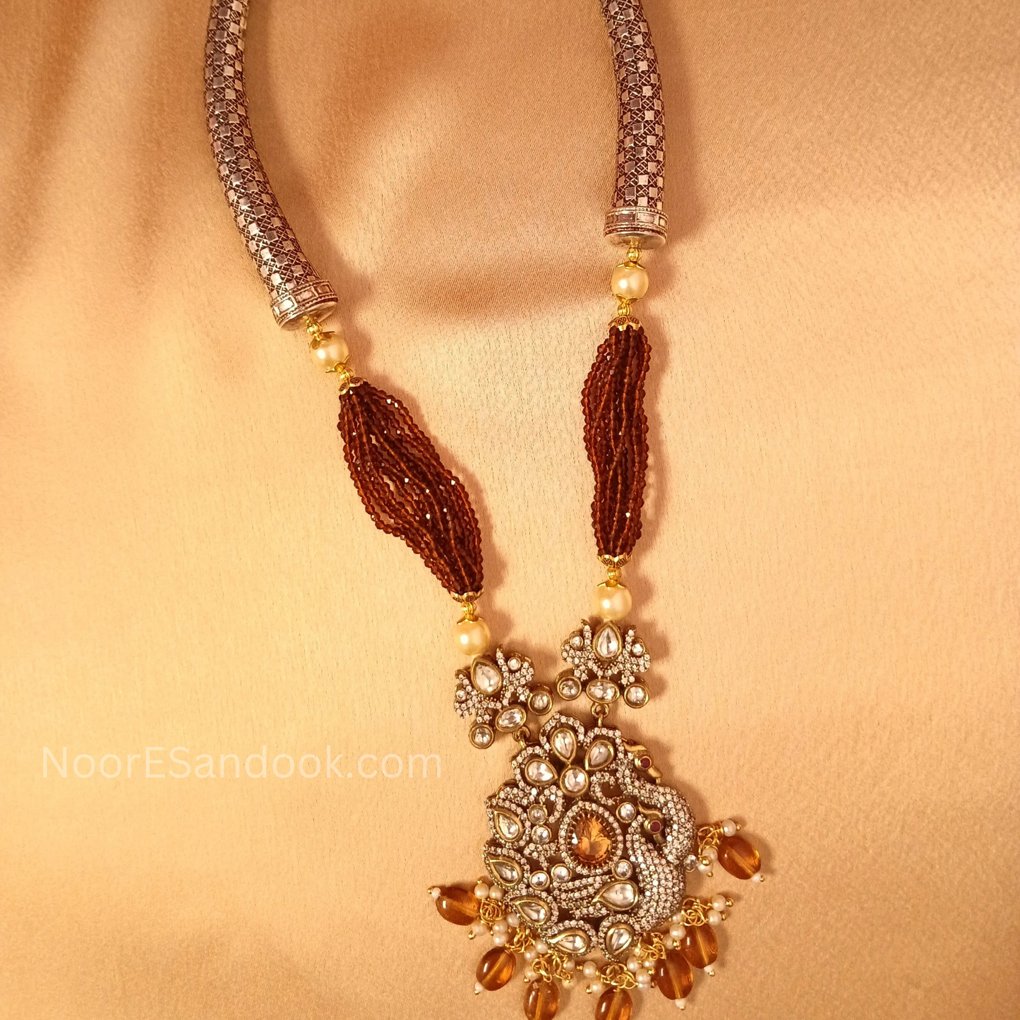 Half Haslee with Big Pendant- Pattern 2