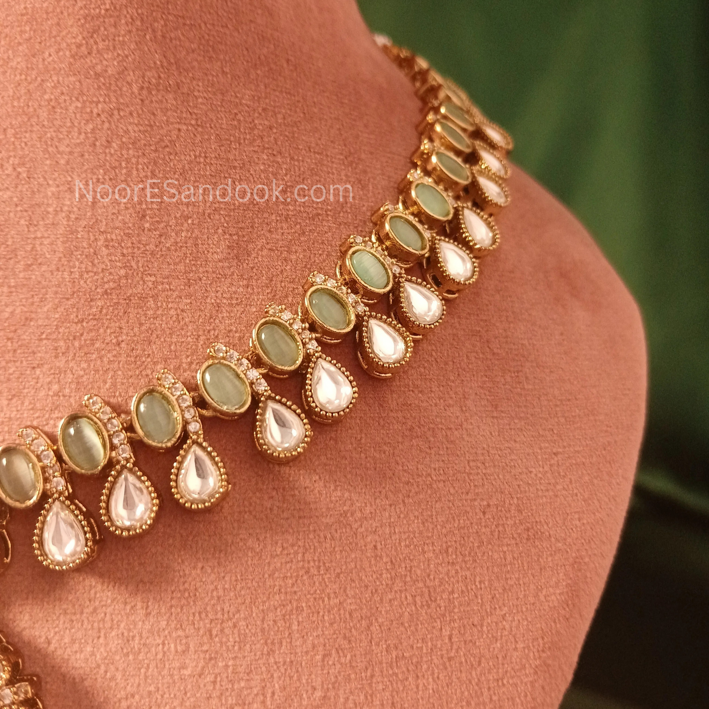 Emerald Green Doublet Stone & Polki Necklace