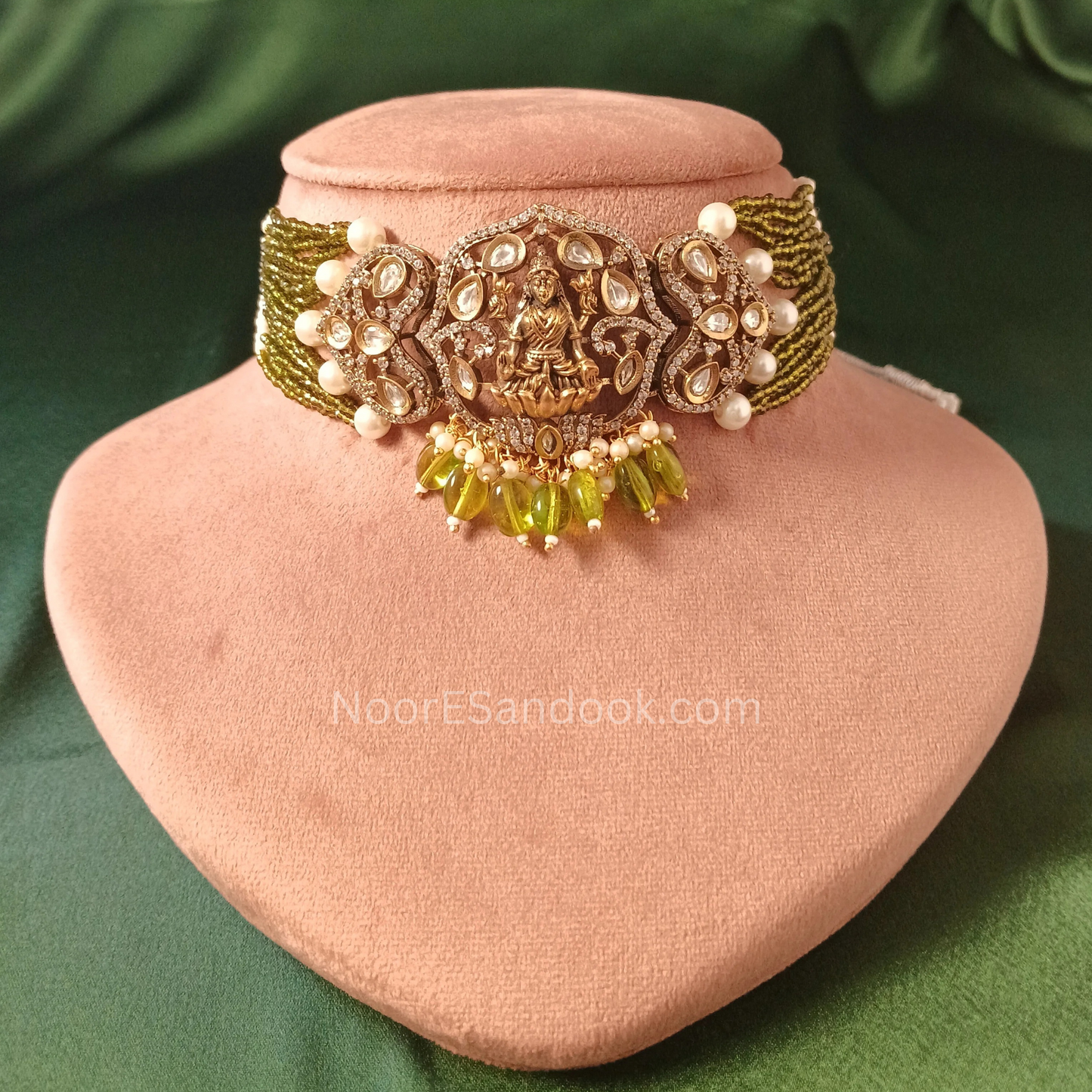 Antique Temple Choker- Mint Green