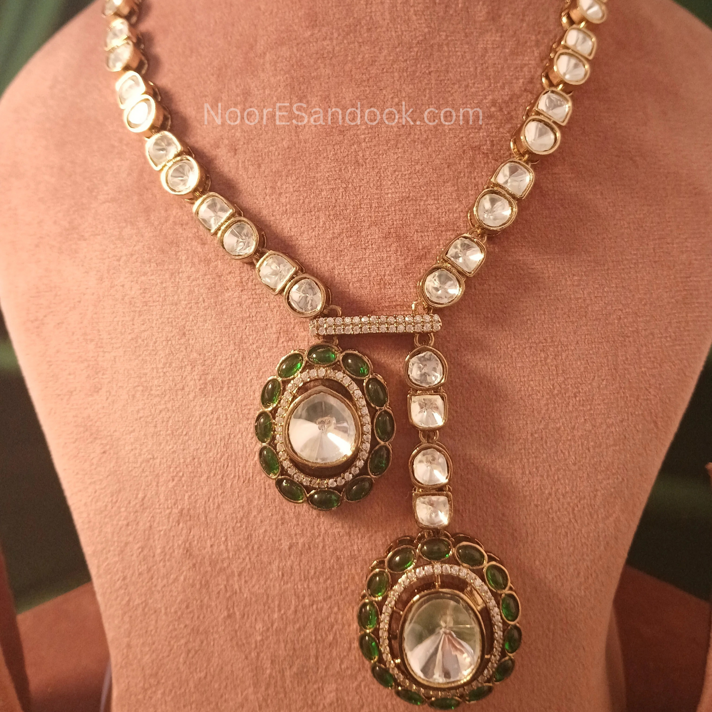 Long and short pendant in Long necklace