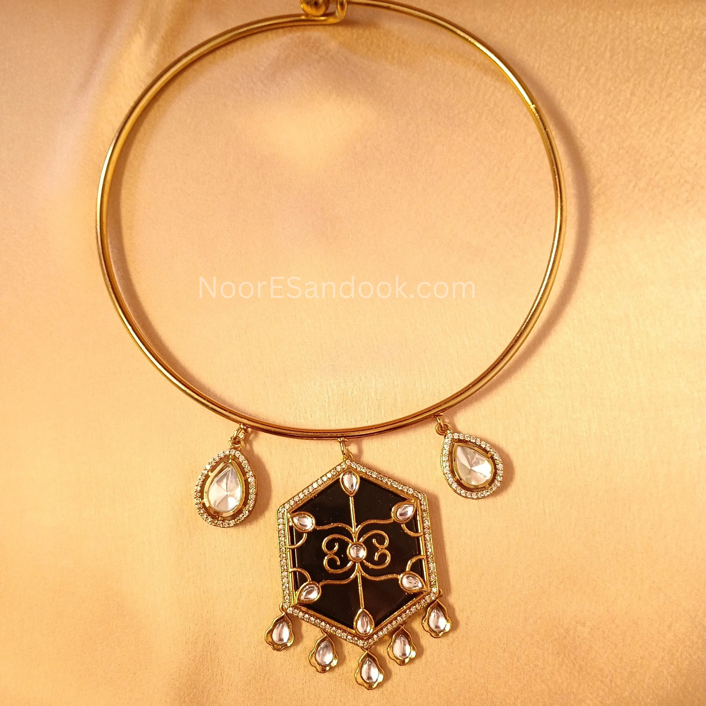 Haslee with geometric carved design -Inlay Work (Blue)