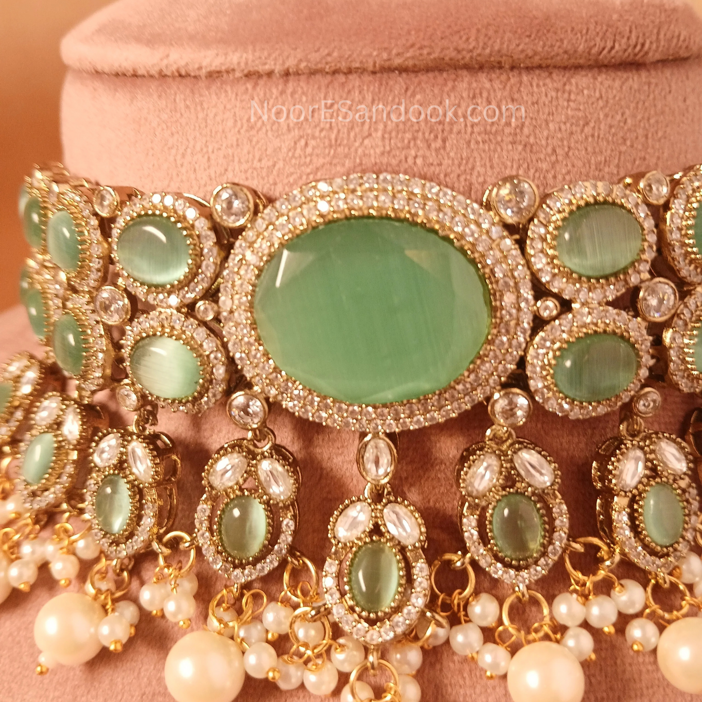Doublet Stone Choker
