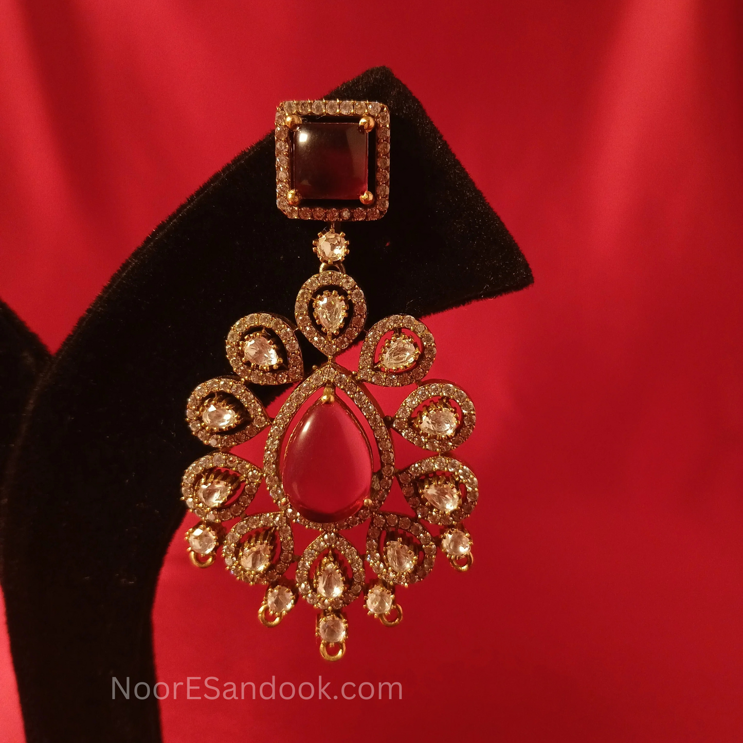 Mohini Victorian Necklace Set- Red - NoorESandook
