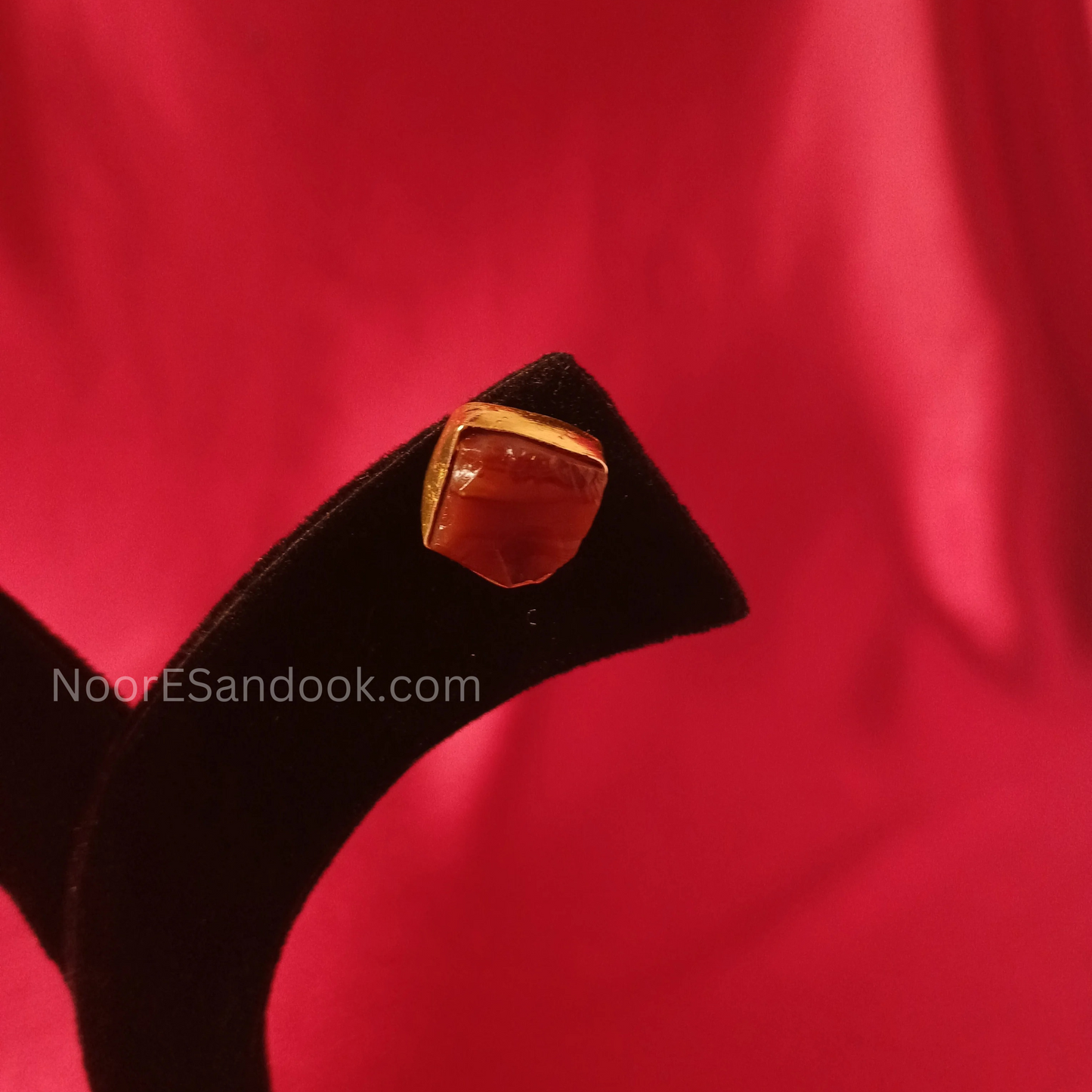Stone pendant with chain- Red