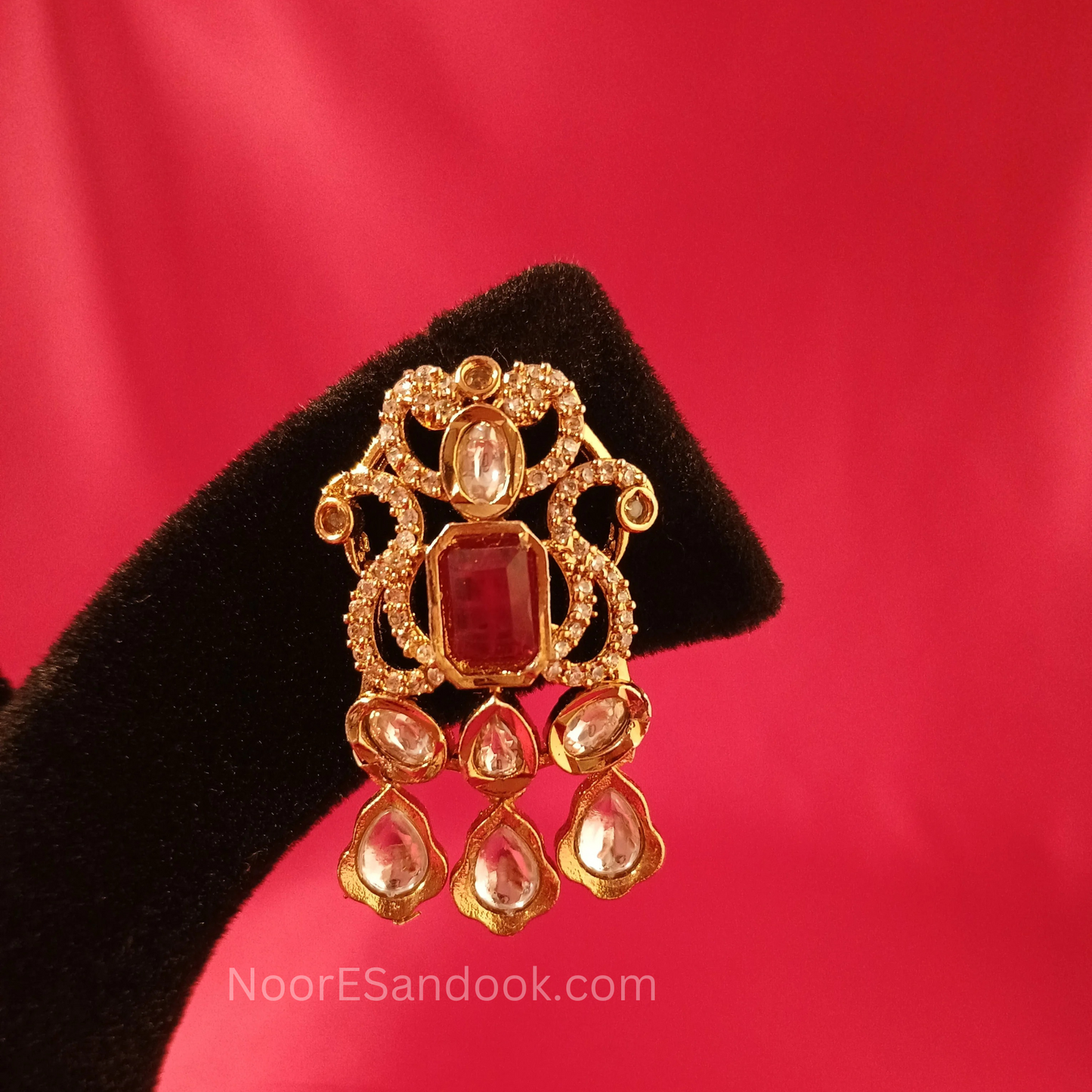 Indian Pendant Big with Haslee -Red