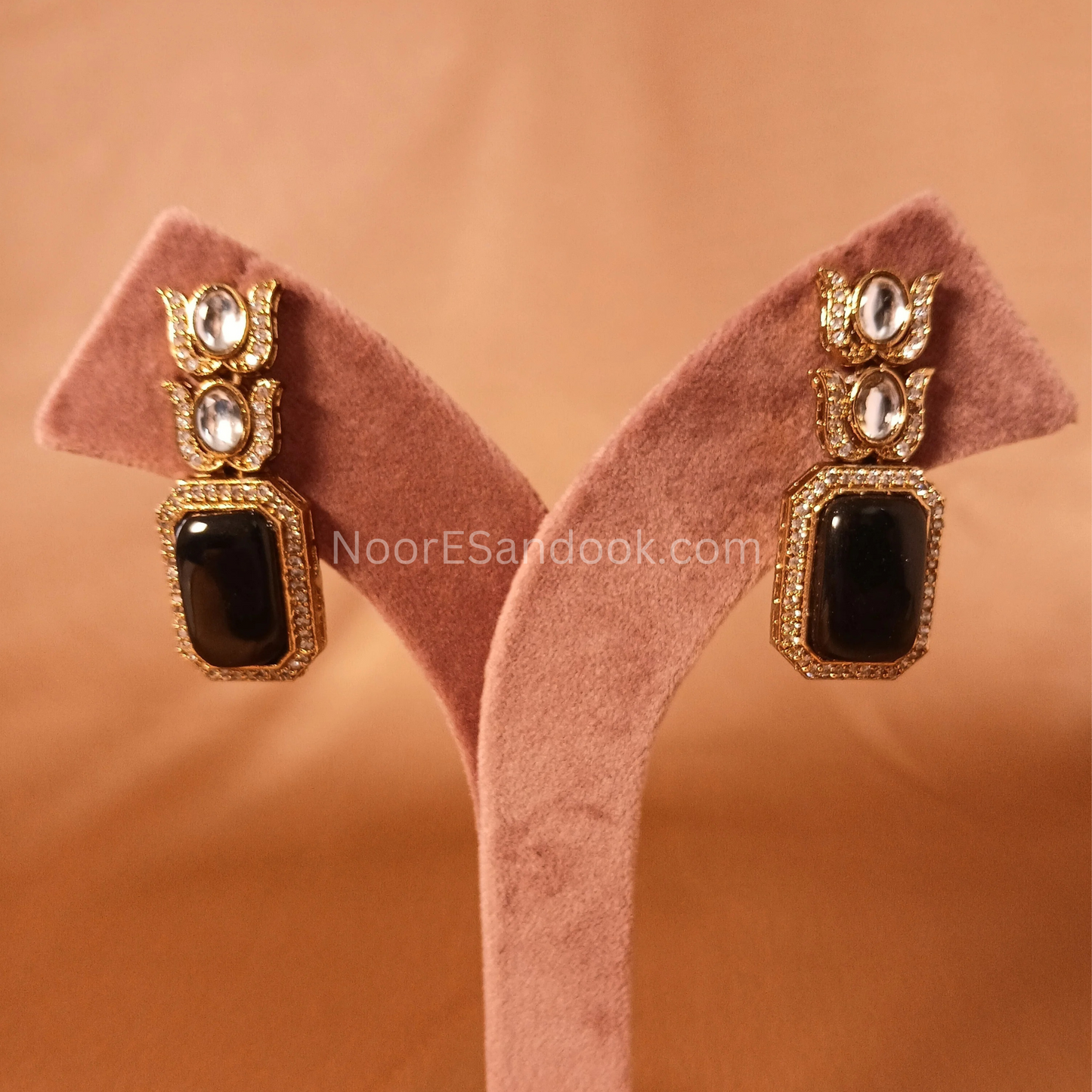 Victorian long necklace with doublet stone (black)
